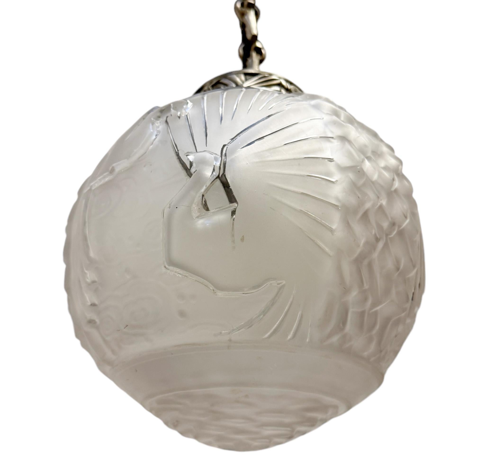 Muller Frères Luneville  Art Deco Pendant with Original Birds Shade, 1930s For Sale 8