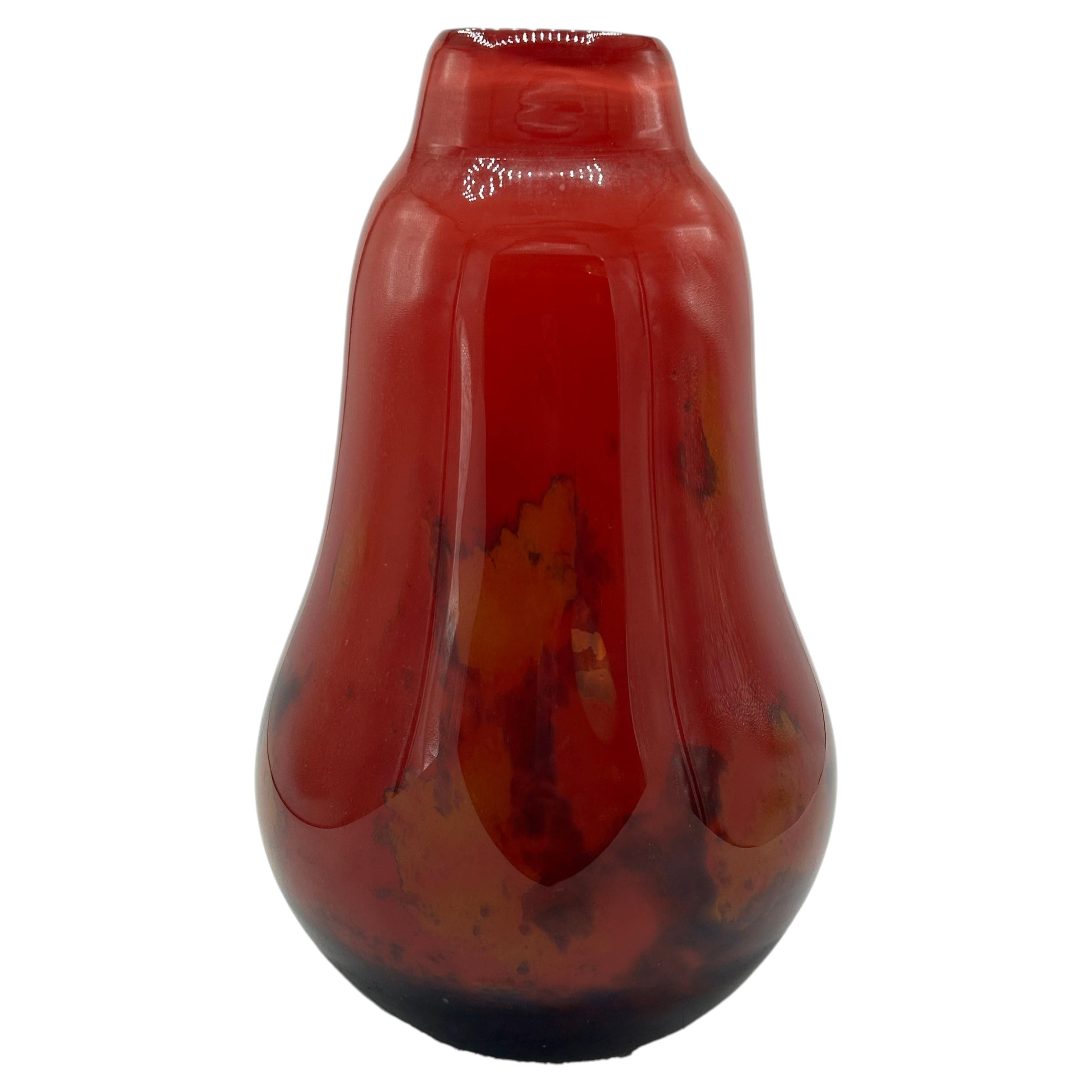 Vaso in vetro artistico Art Déco rosso screziato di Muller Frères, Lunéville, Francia, 1925 CIRCA in vendita