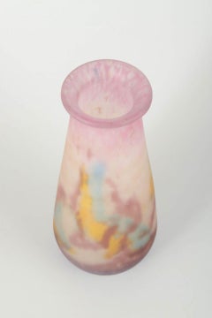 Muller Frères, Luneville. Cylindrical vase in multicolored opalescent glass.