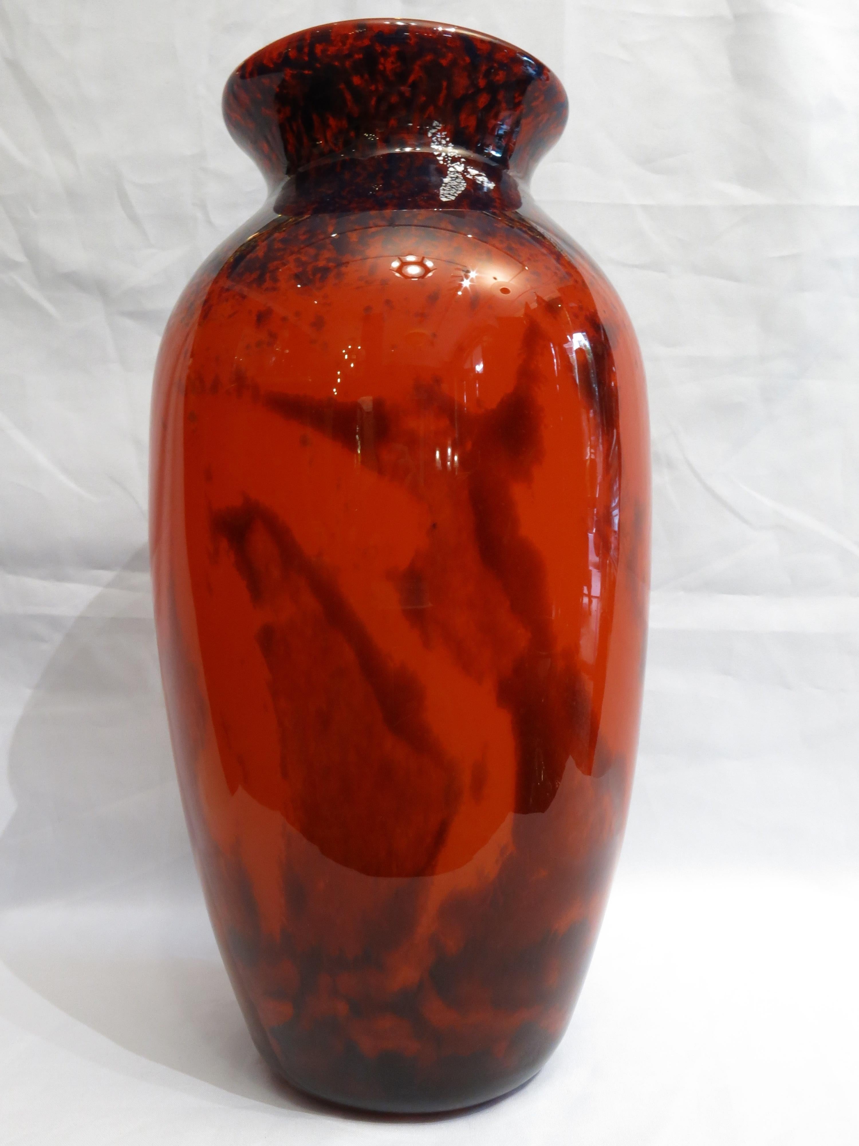 Glass vase by Muller Frères Luneville, France, signed on acid etched on the bottom.
Decorated in red and darker colours.
Art Nouveau.