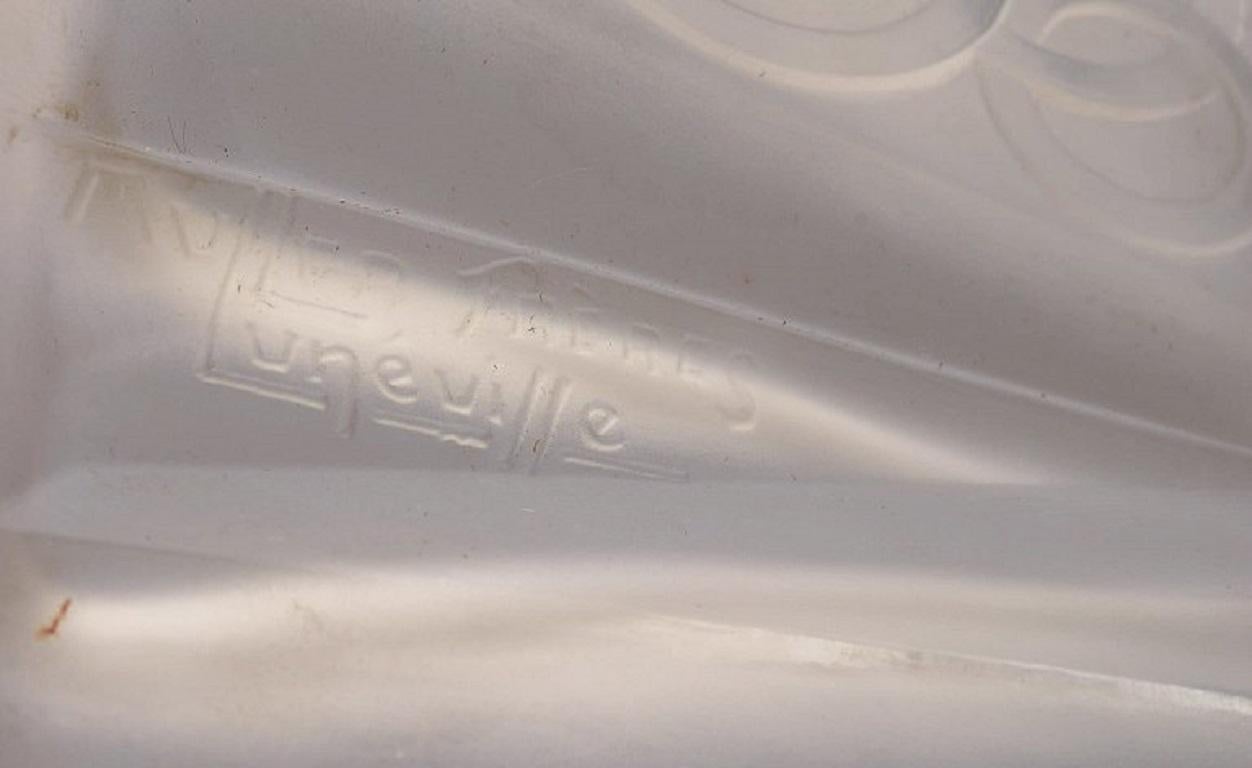 Français Iler Frères, Luneville, grand lustre Art Déco impressionnant avec feuillage en vente