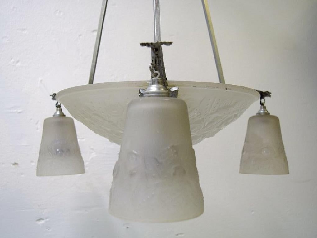 Muller Frères, Luneville, Large Impressive Chandelier in Wrought Iron, 1930s/40s For Sale 1