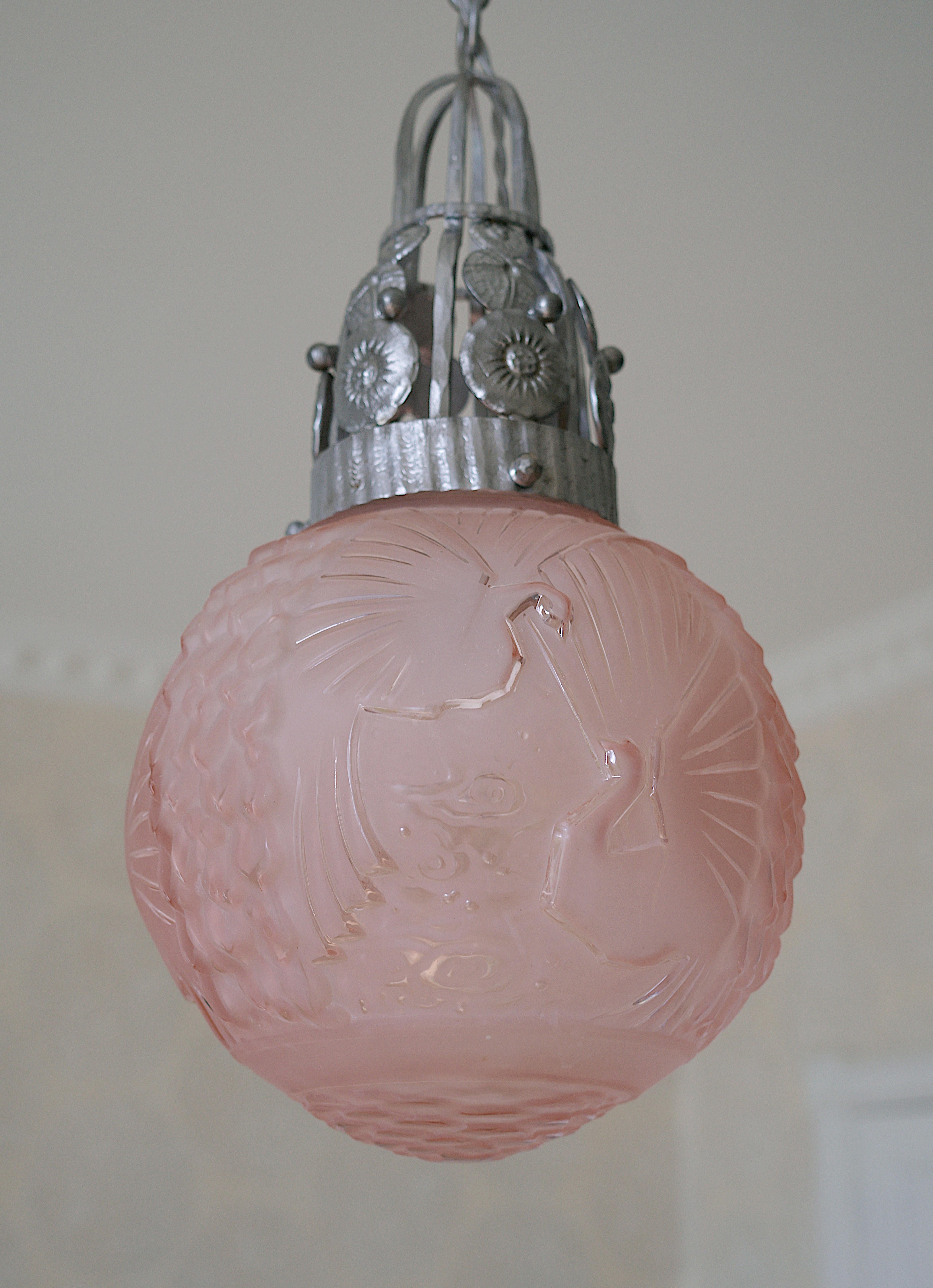 MULLER FRERES / Marcel VASSEUR French Art Deco Pendant Chandelier, 1920 For Sale 3