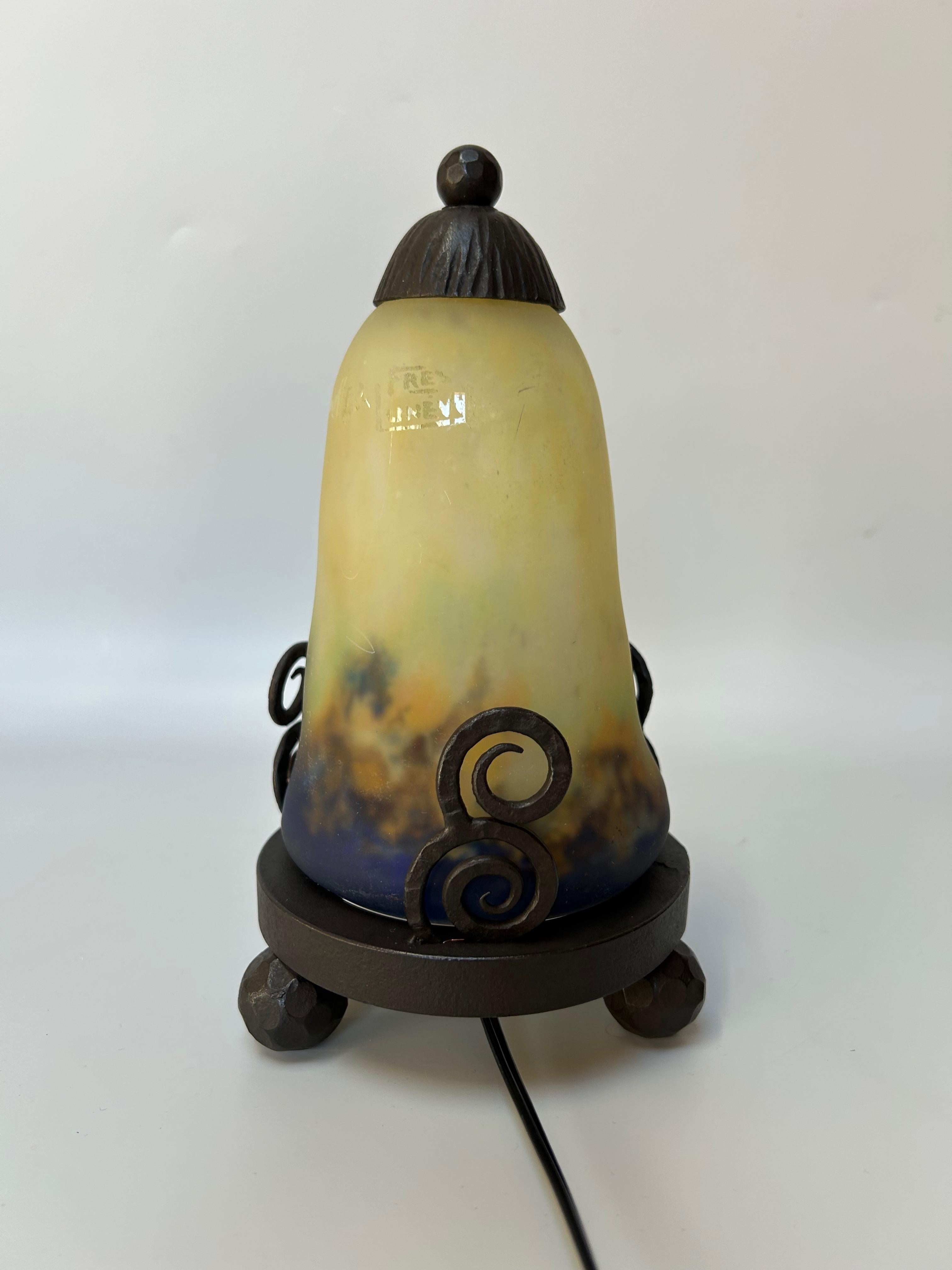 Verre Muller Frères Paire de veilleuses Art Déco en vente