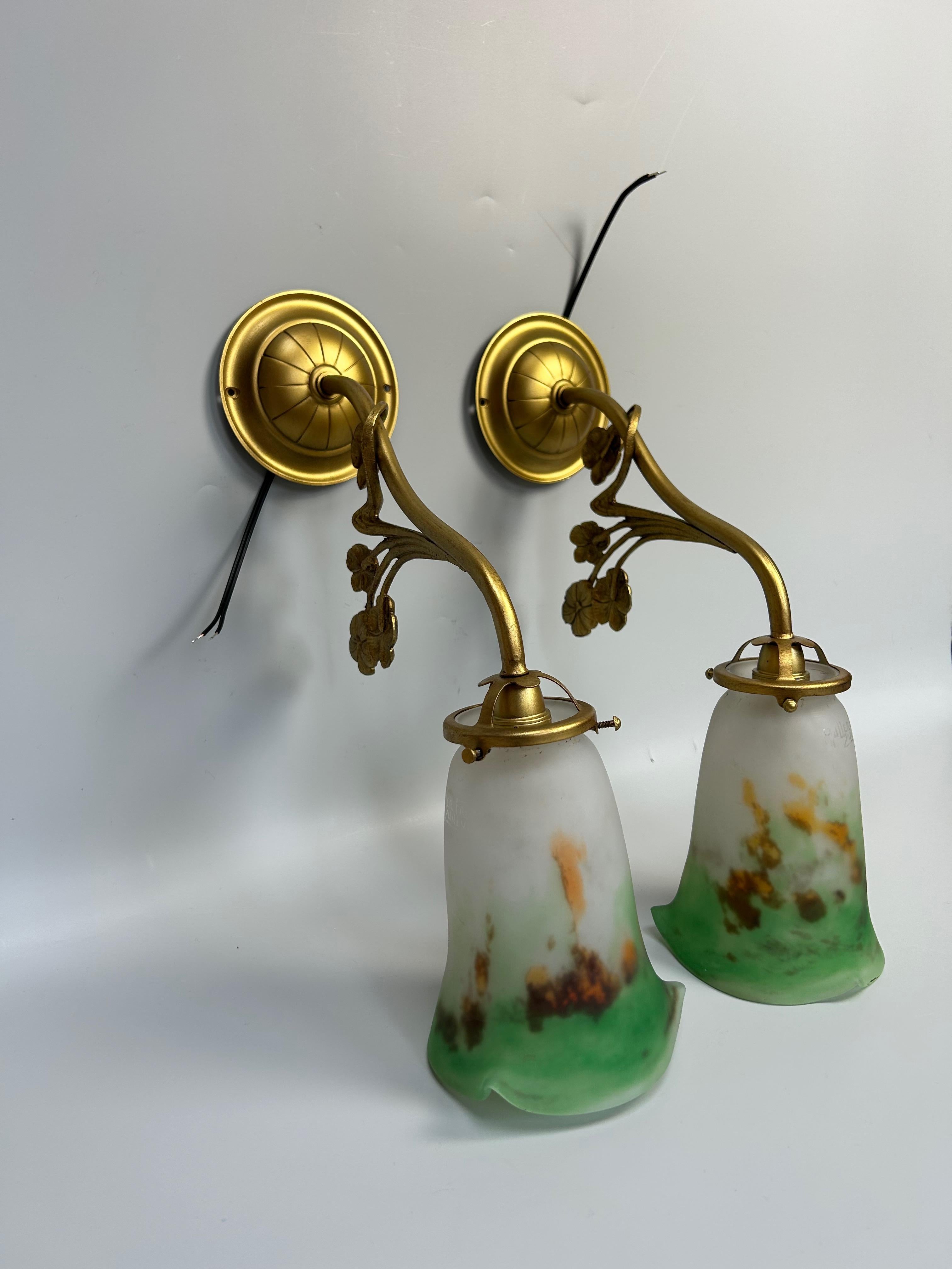 Français Muller Frères Paire d'appliques murales Art Nouveau en vente