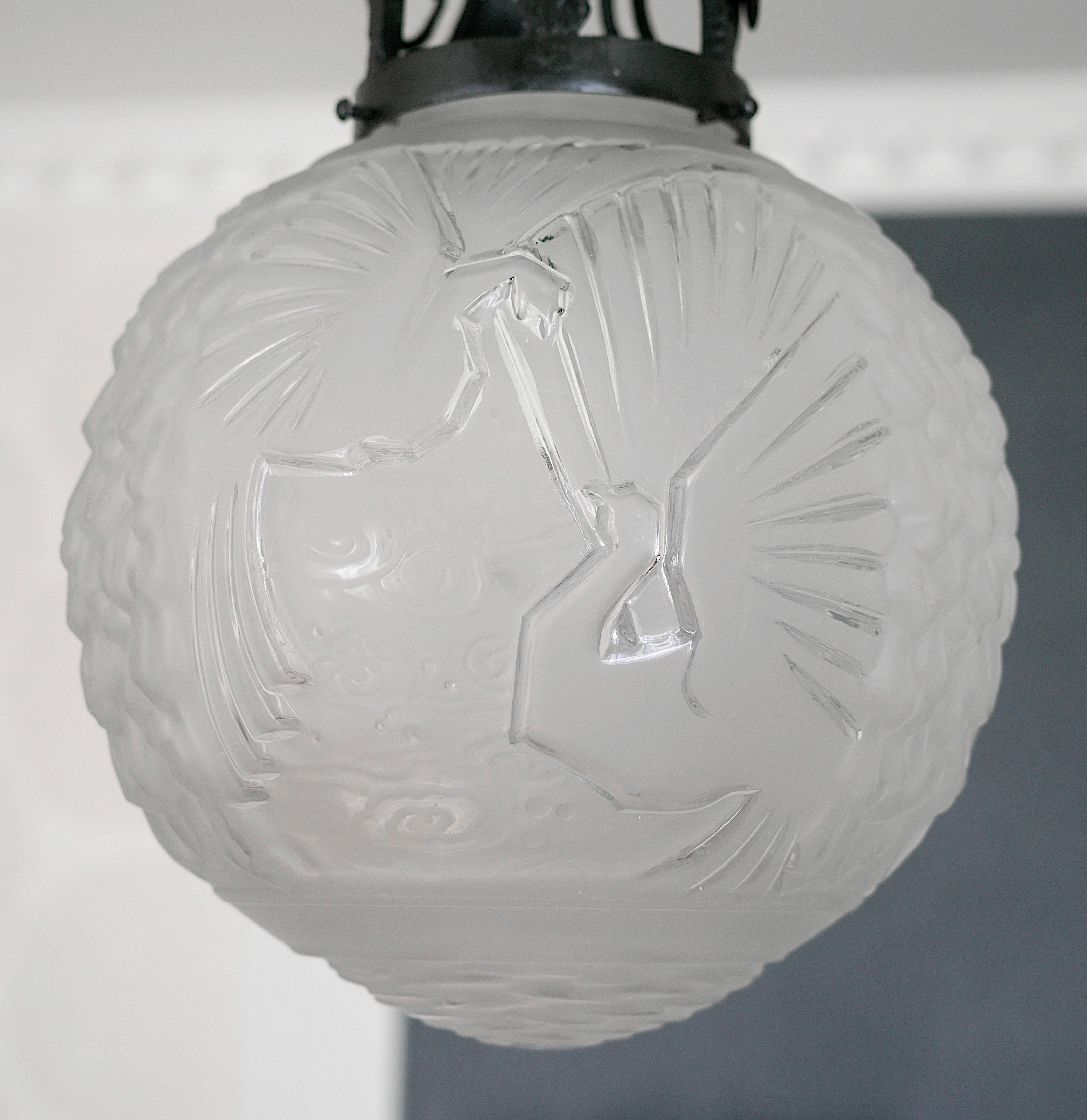 MULLER FRER Coppia di lampadari a sospensione Art Deco francesi a semi-liquido 1920 in vendita 4