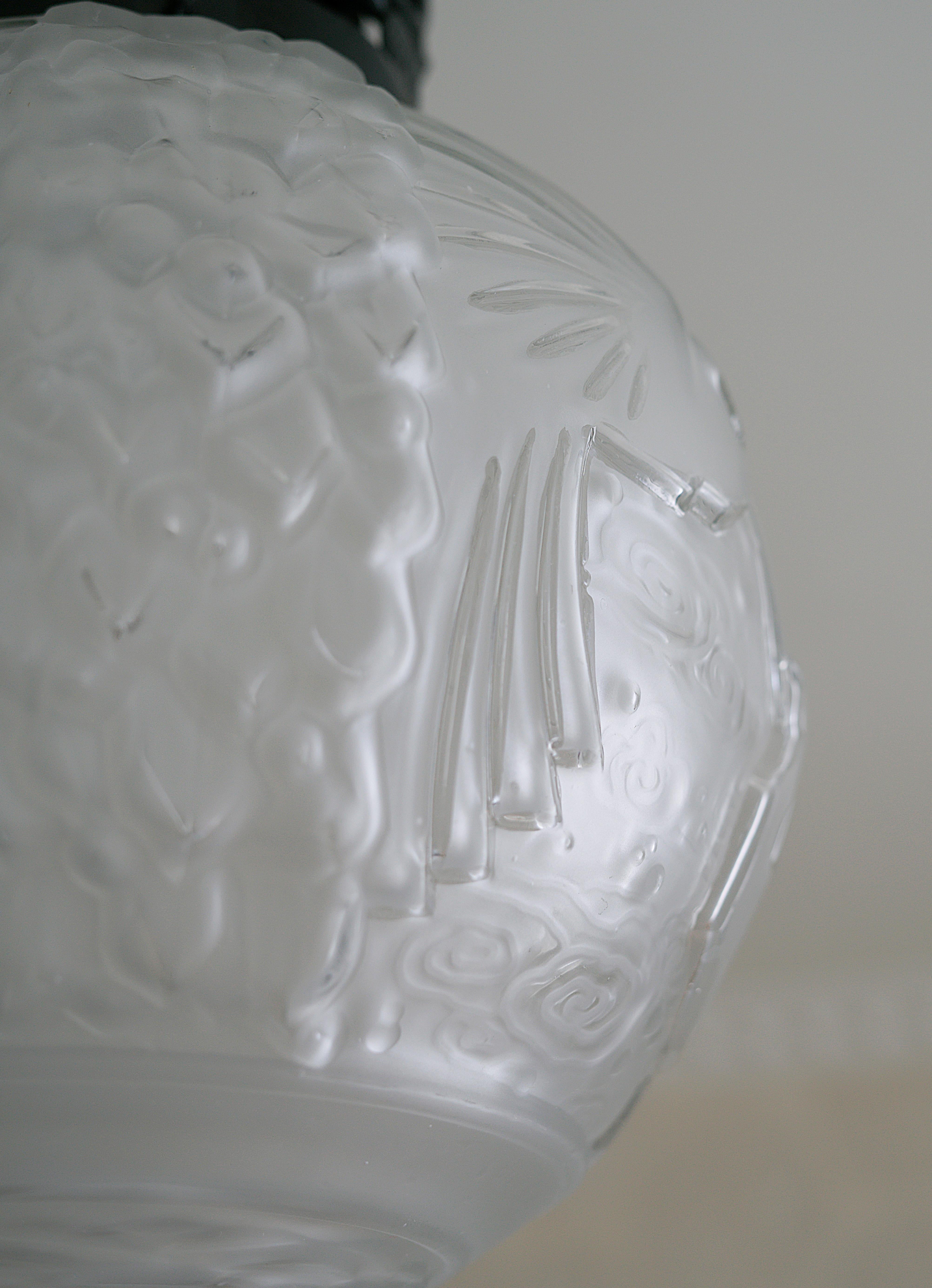 MULLER FRER Coppia di lampadari a sospensione Art Deco francesi a semi-liquido 1920 in vendita 5