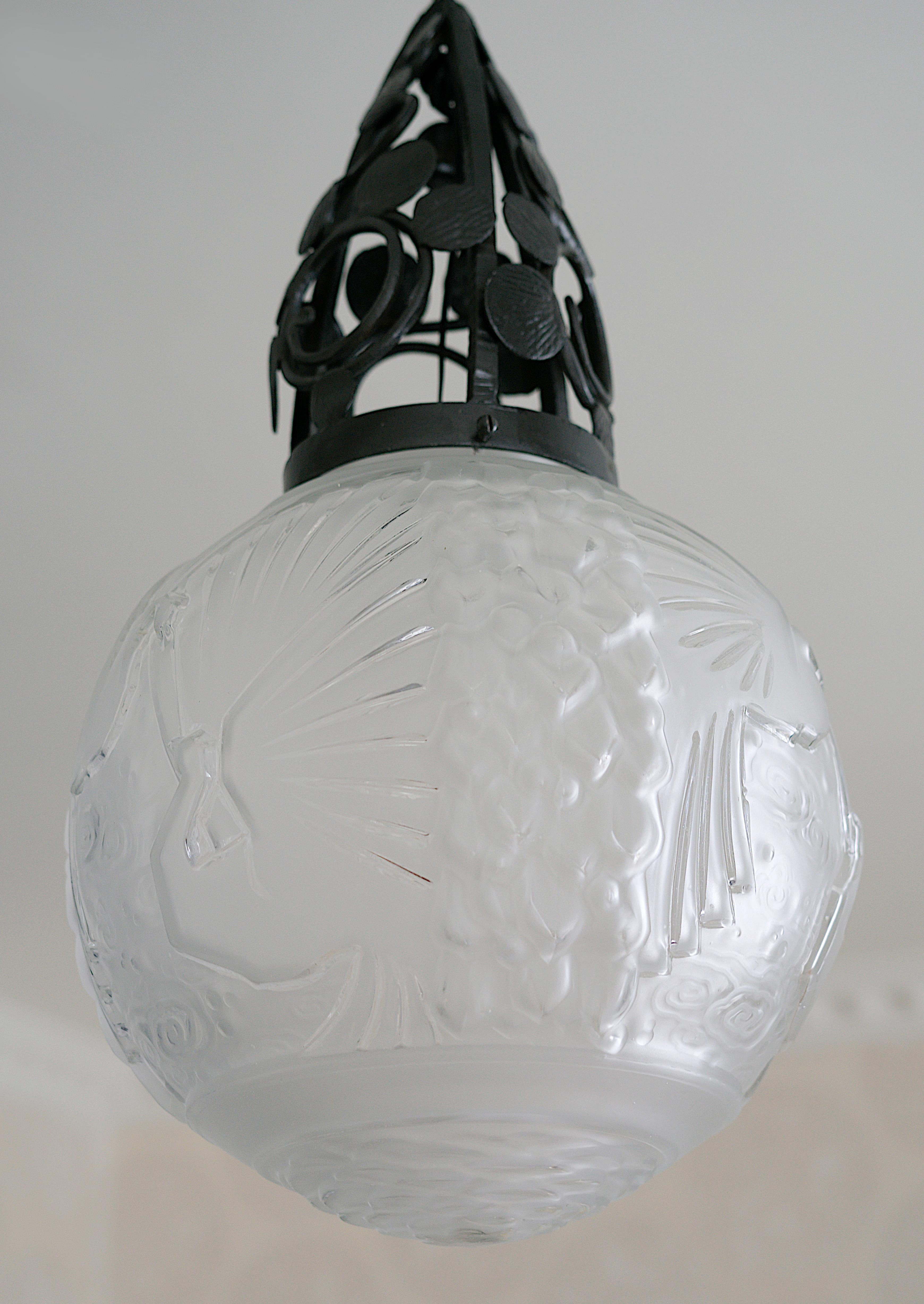 MULLER FRER Coppia di lampadari a sospensione Art Deco francesi a semi-liquido 1920 in vendita 9