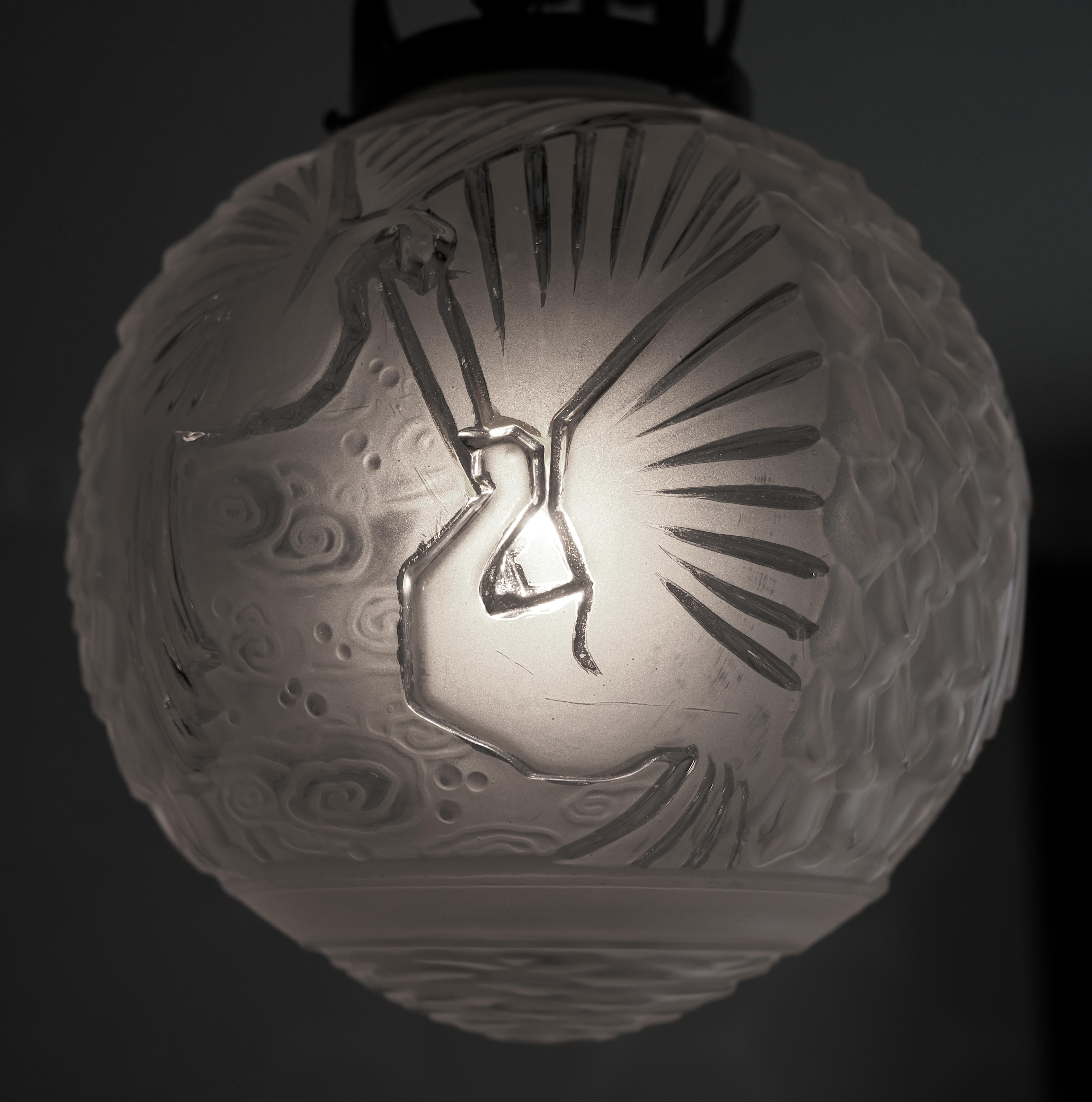 Inizio XX secolo MULLER FRER Coppia di lampadari a sospensione Art Deco francesi a semi-liquido 1920 in vendita