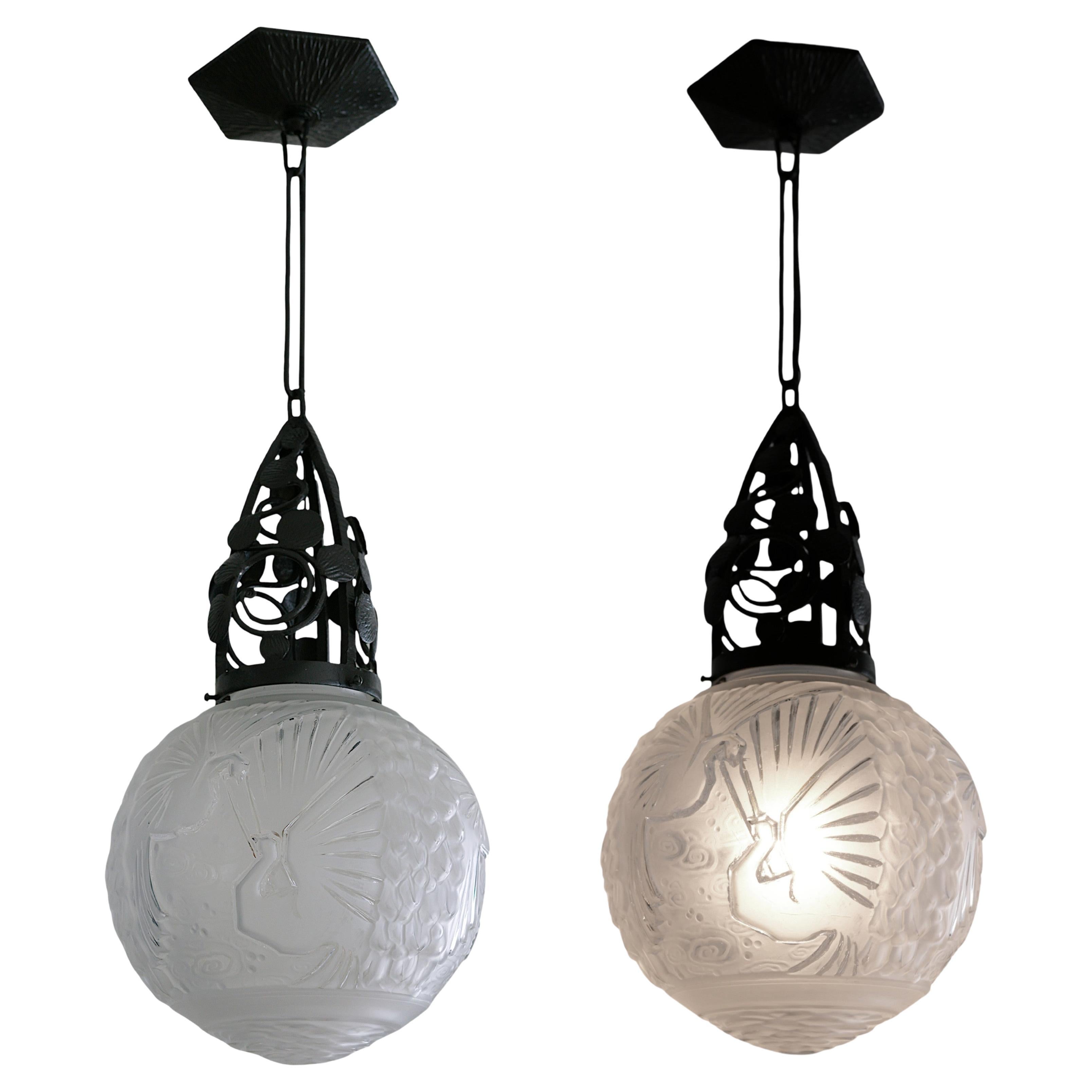 MULLER FRER Coppia di lampadari a sospensione Art Deco francesi a semi-liquido 1920