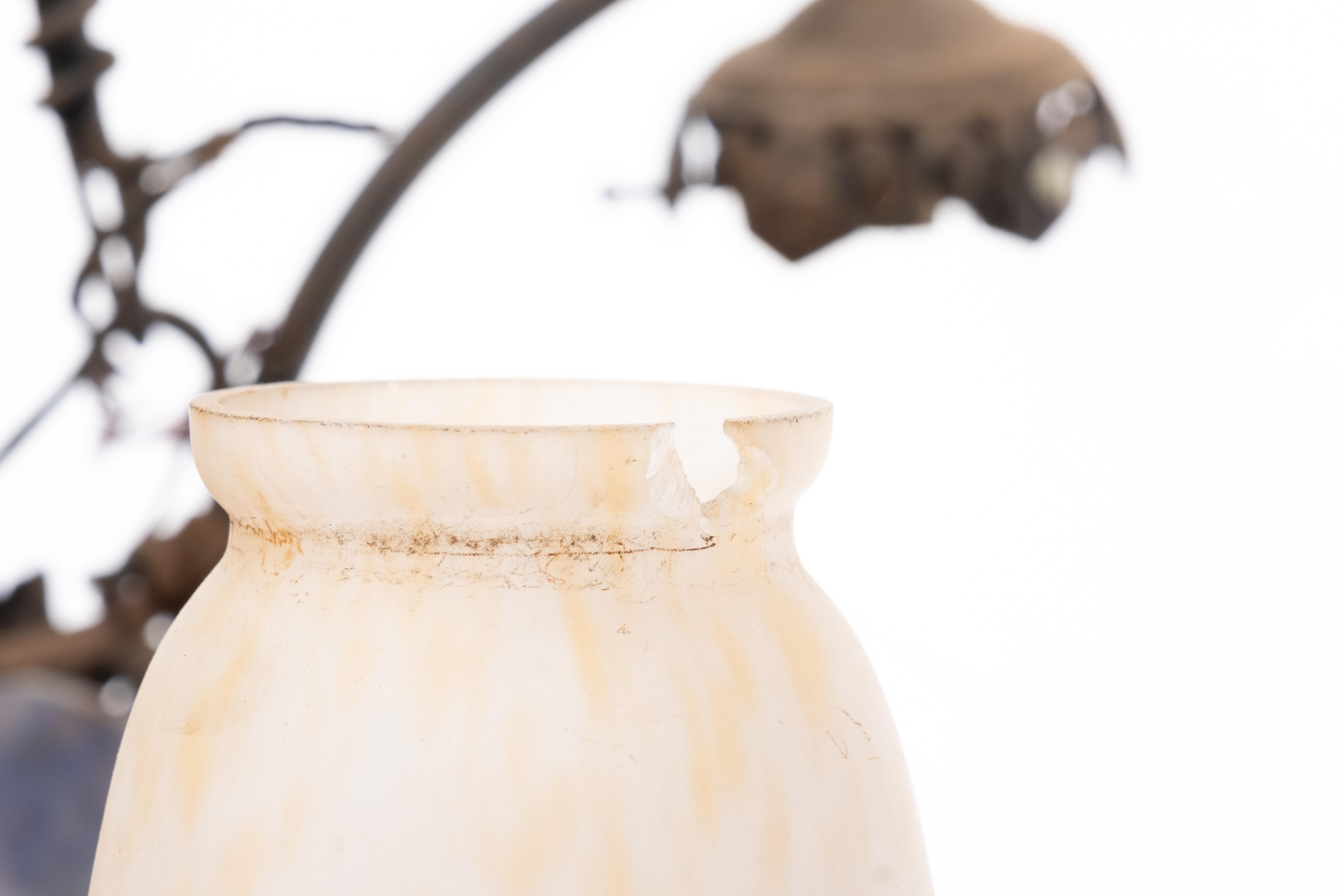 Lampadario in vetro e ferro battuto a mano I. Muller Freres Pate De Verre in vendita 4