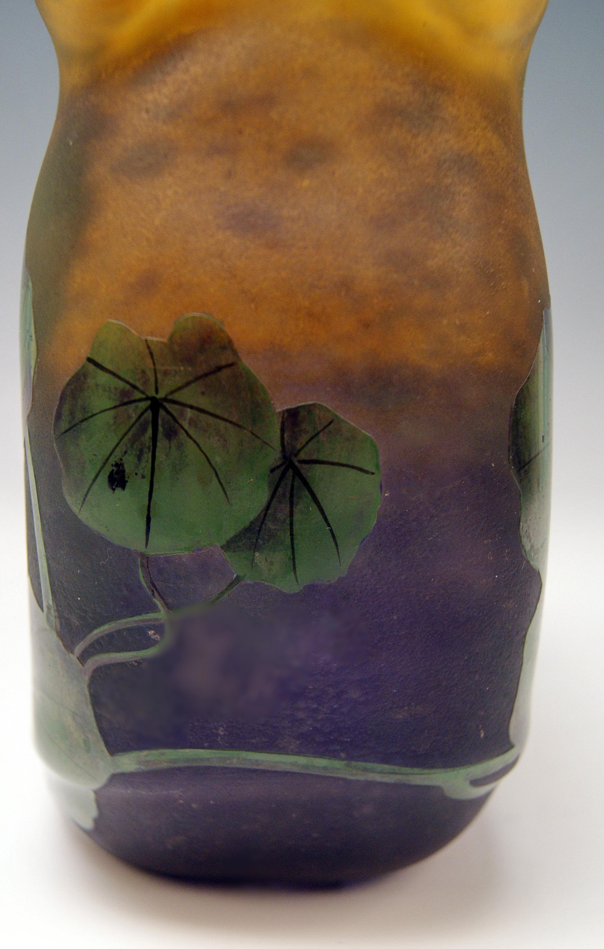 Vase Muller Frères Art Nouveau Capucine Croismare Lunéville France 1919-25 Bon état à Vienna, AT