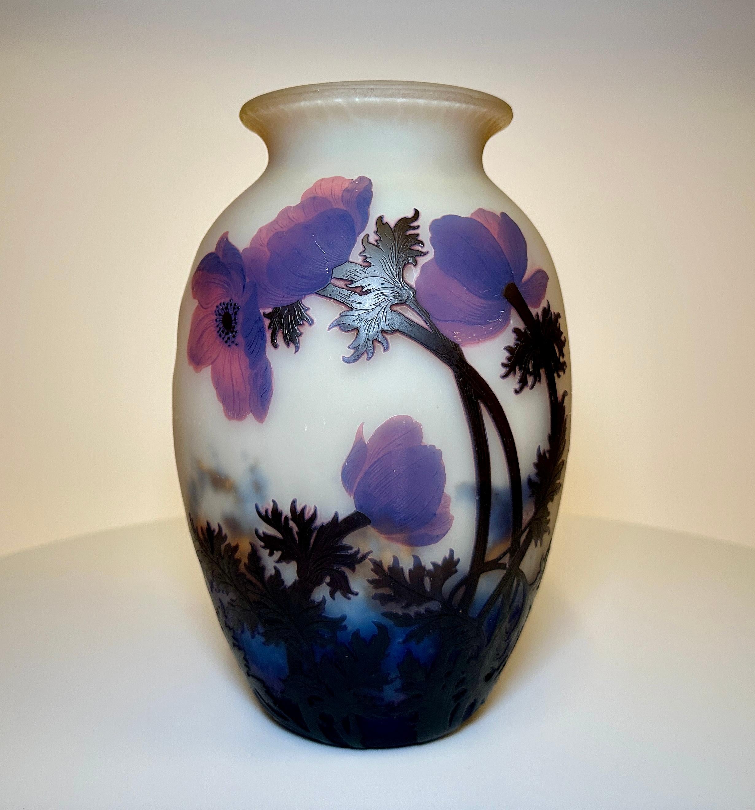 French Muller Freres Vase, circa 1920 For Sale