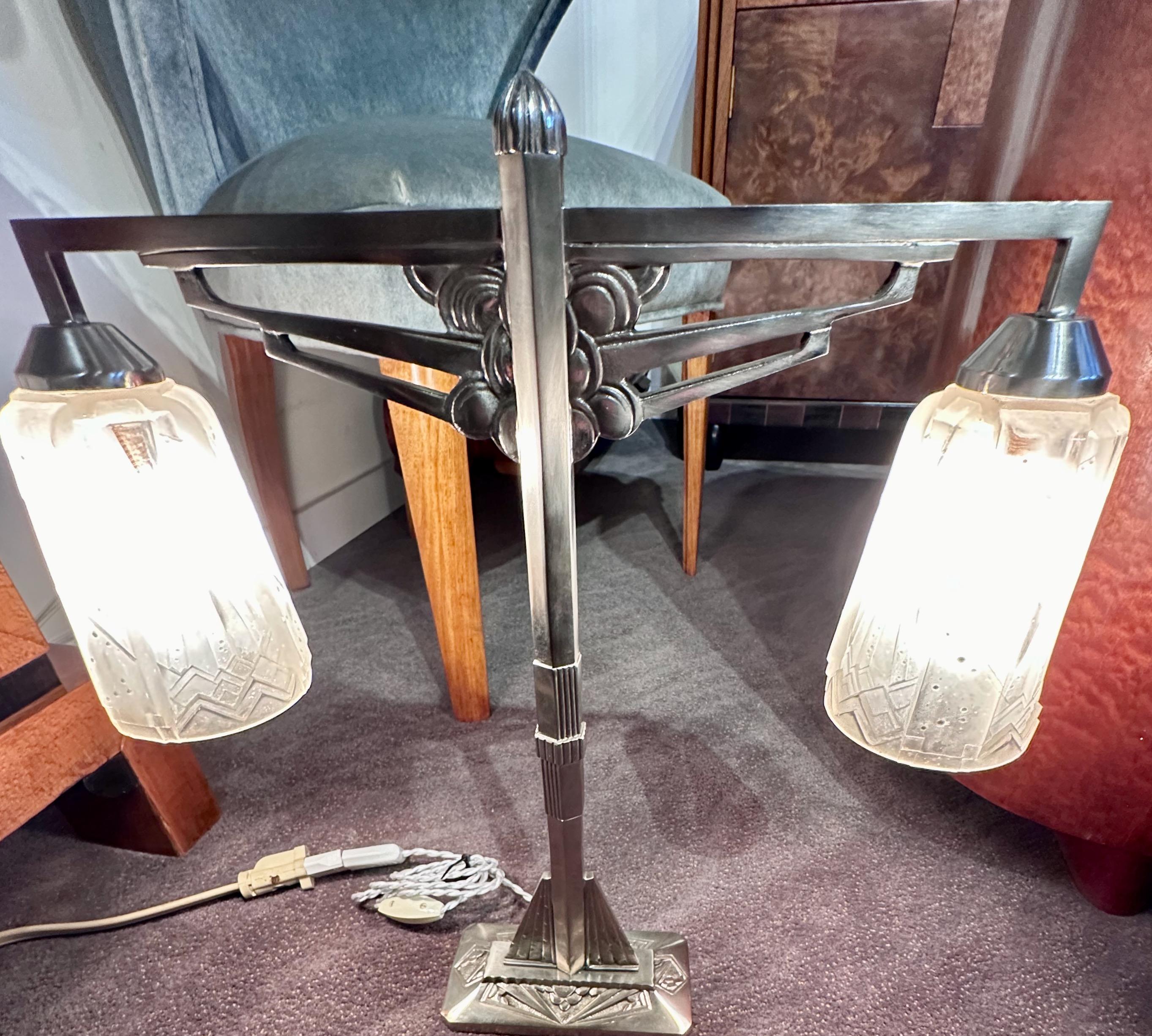 French Muller Signed Modernist Iron Double Hung Art Deco Table Lamp For Sale