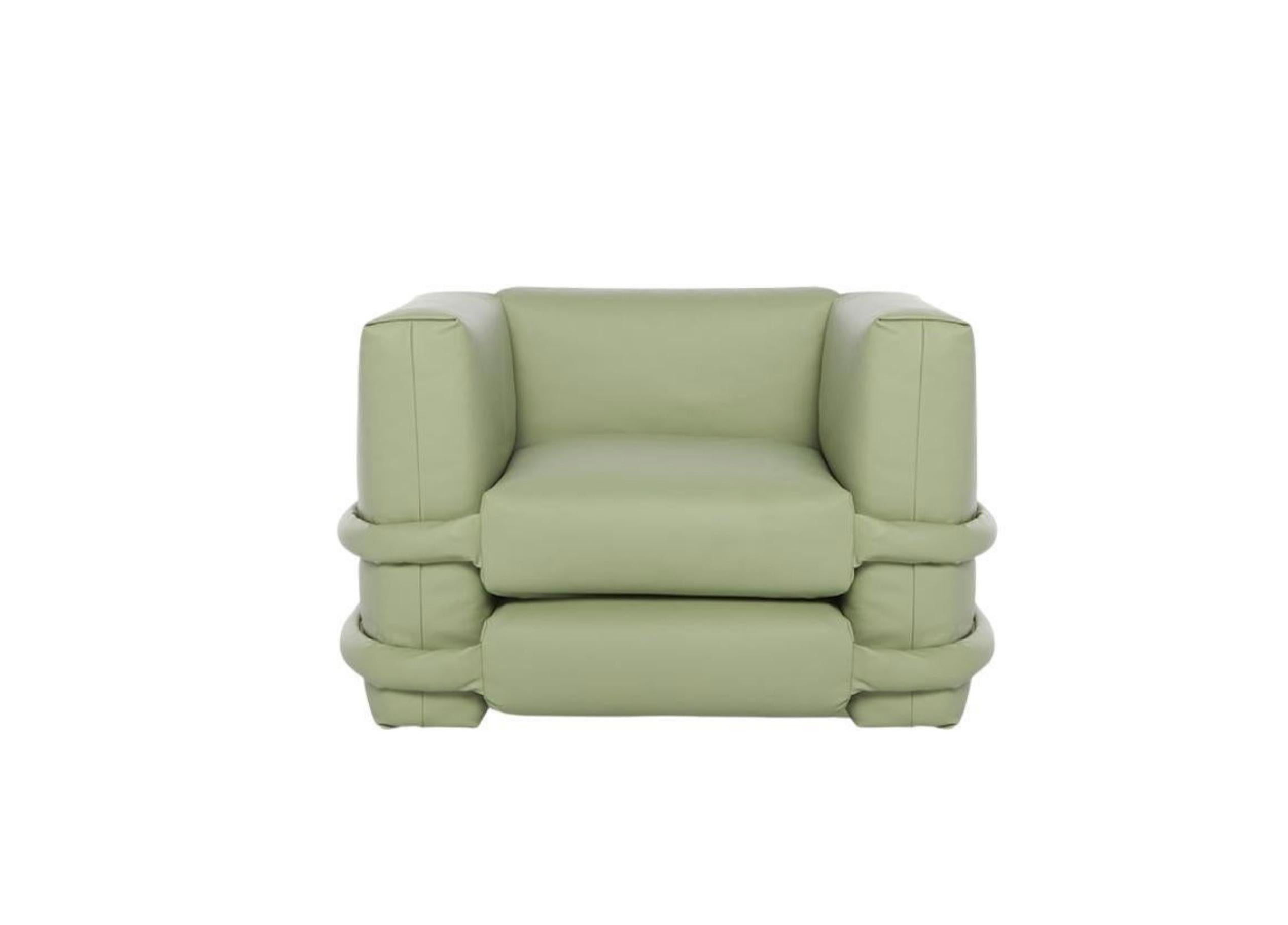 Muller Van Sever Sillón Contemporáneo Sofá Almohada Piel Verde Para Bd Barcelona 

El sofá modular Pillow de Muller Van Severen llega a BD. Diseñado inicialmente por MVS para KASSL Editions, el sofá Pillow ha sido mejorado en un nuevo sistema lúdico