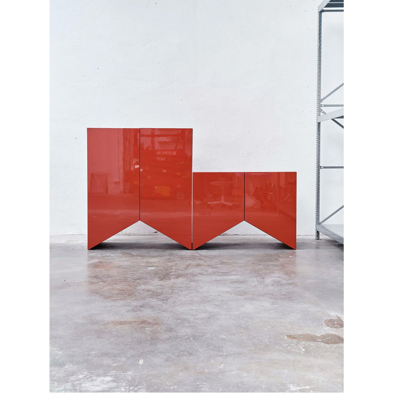 Muller Van Severen, Bridges Cabinet, armoire laquée aubergine M. en vente 2