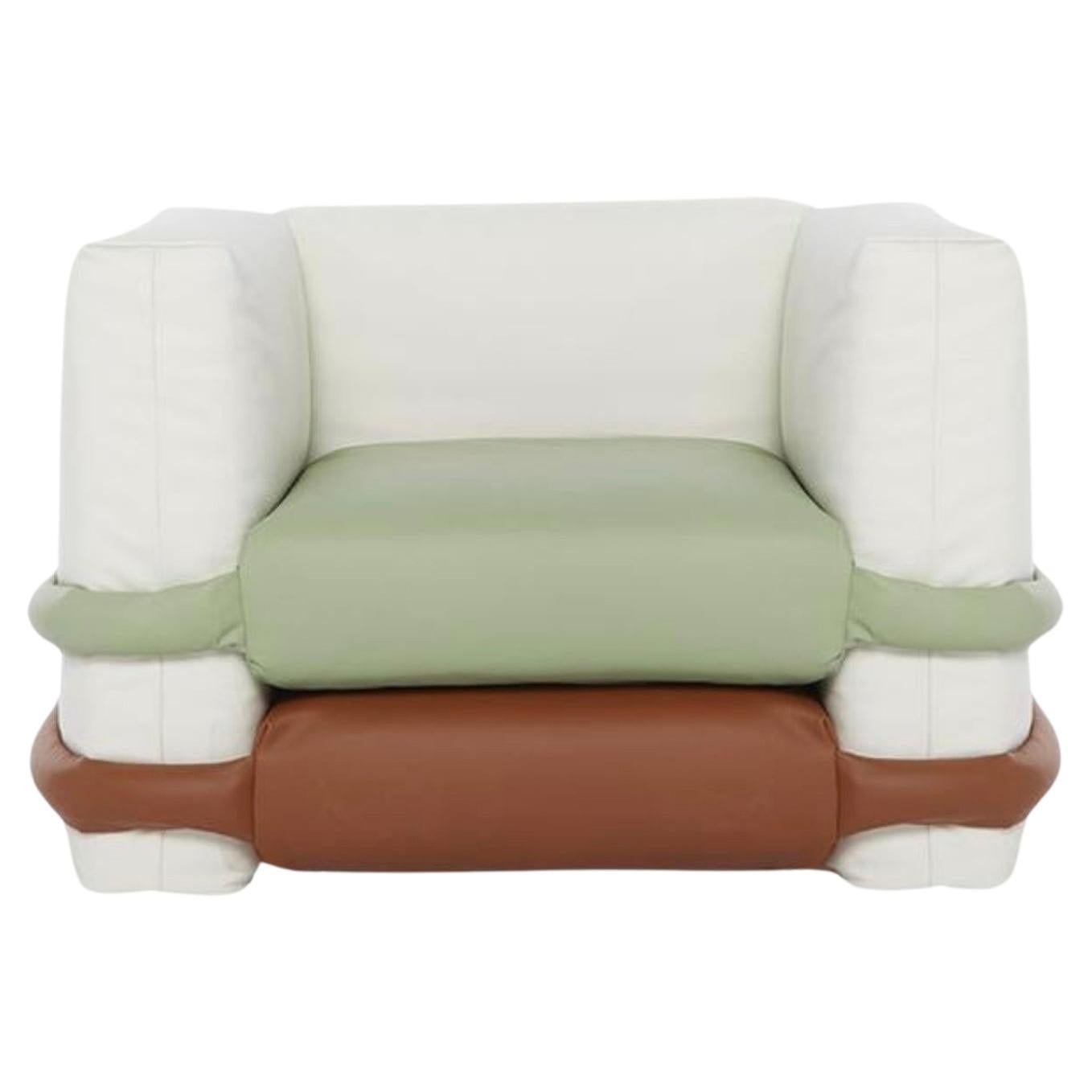 Muller Van Severen Eckkissen Sofa Multicolor für Bd Barcelona 

Das modulare Sofa Pillow von Muller Van Severen ist bei BD eingetroffen. Das ursprünglich von MVS für KASSL Editions entworfene Pillow-Sofa wurde zu einem neuen spielerischen und