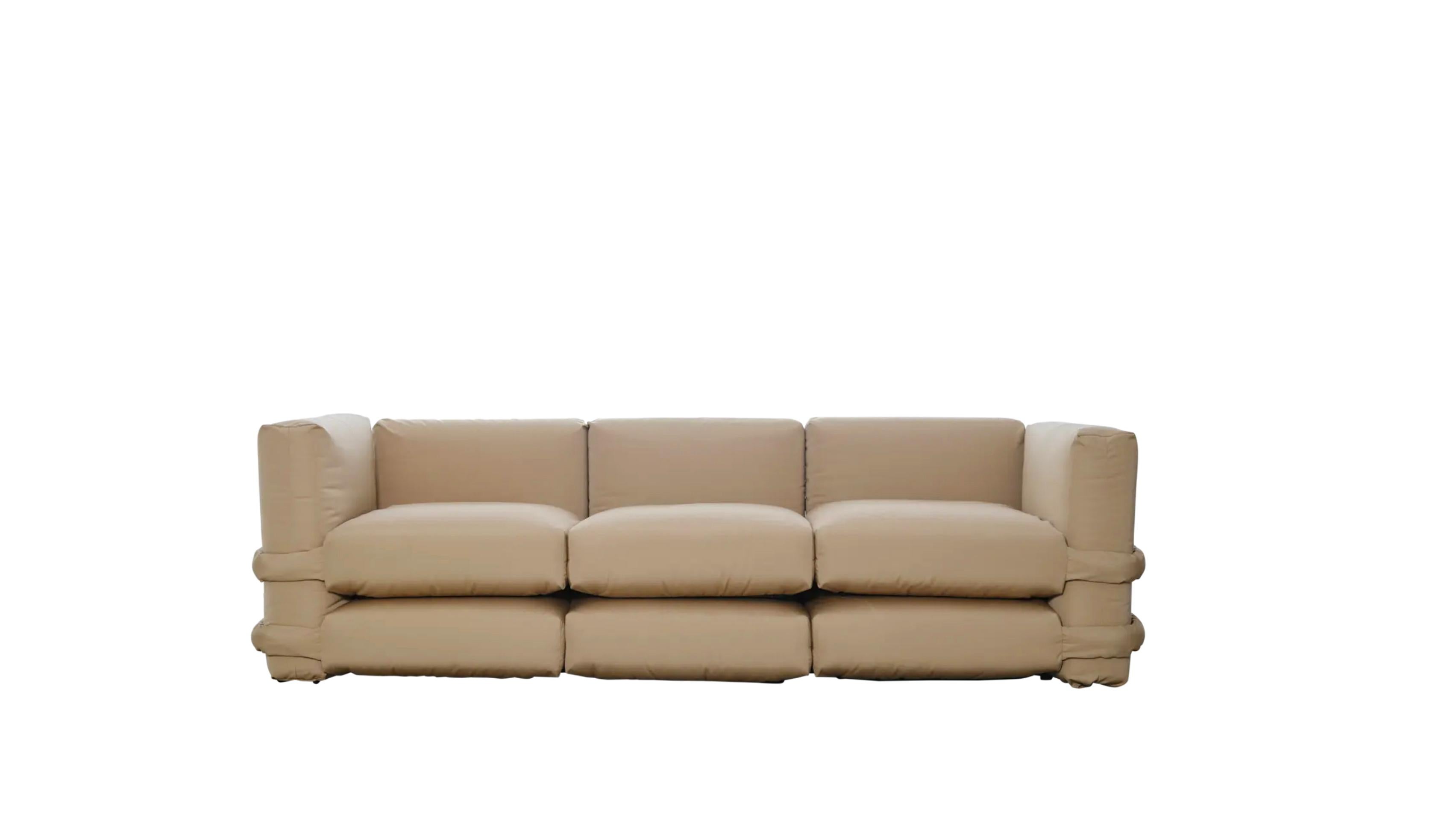 Sofá con almohada Muller Van Severen Sofá de terciopelo para Bd Barcelona 

El sofá modular Pillow de Muller Van Severen llega a BD. Diseñado inicialmente por MVS para KASSL Editions, el sofá Pillow ha sido mejorado en un nuevo sistema lúdico y