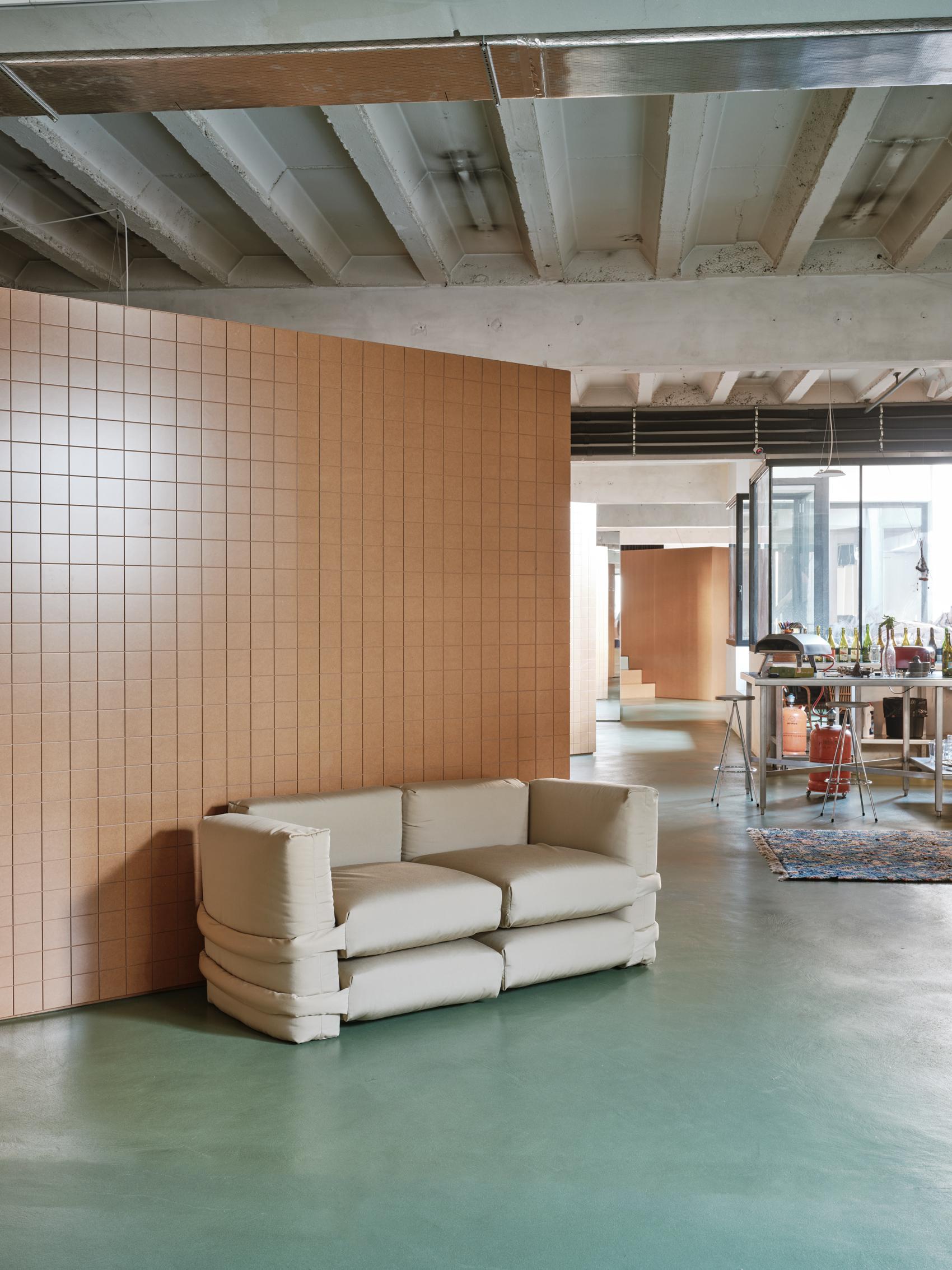 Polyester Canapé deux places Muller Van Severen, UV pro, beige en vente