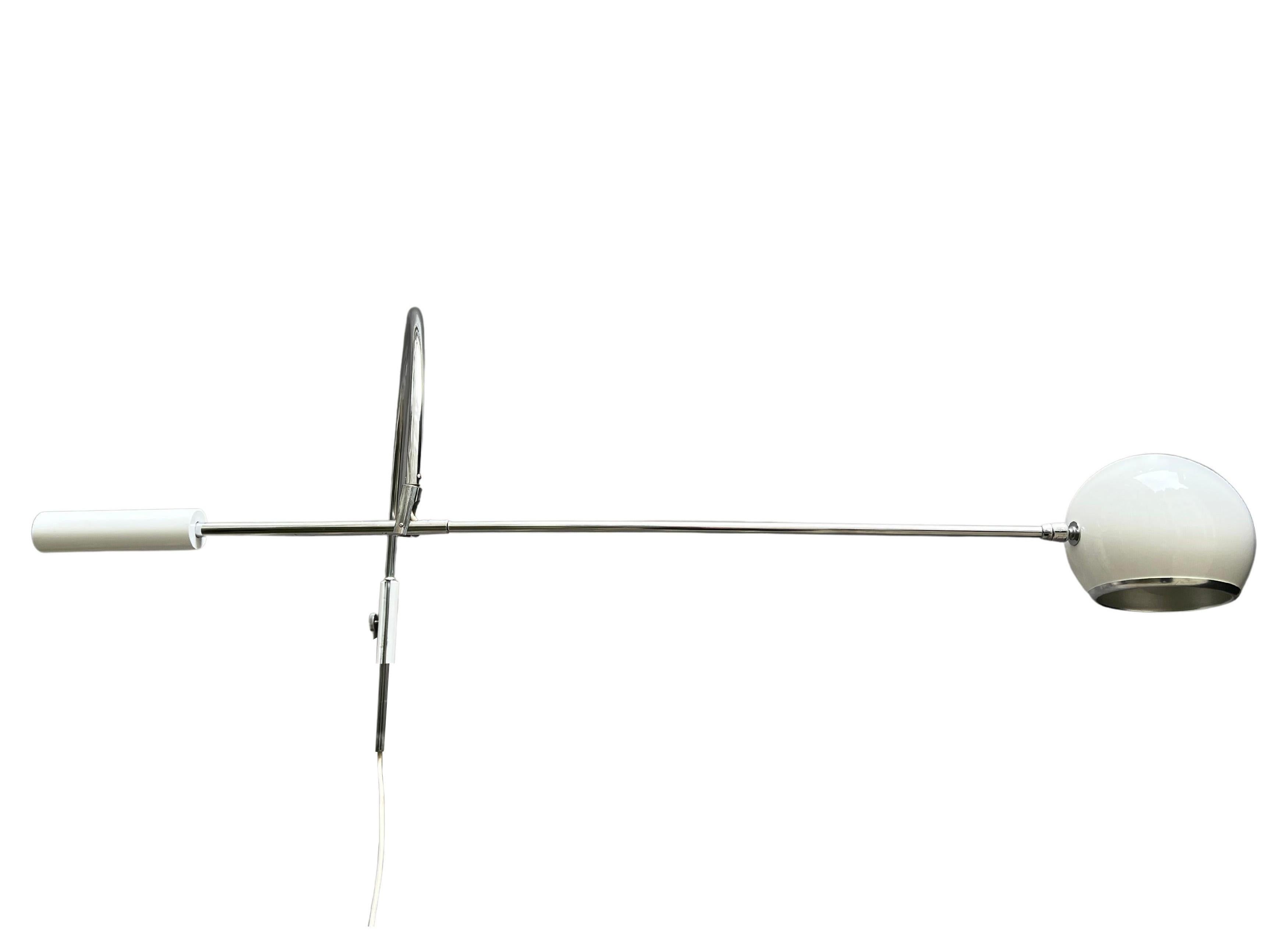 Américain Lampe de lecture murale Orbitor multi-ajustable Robert Sonneman en vente