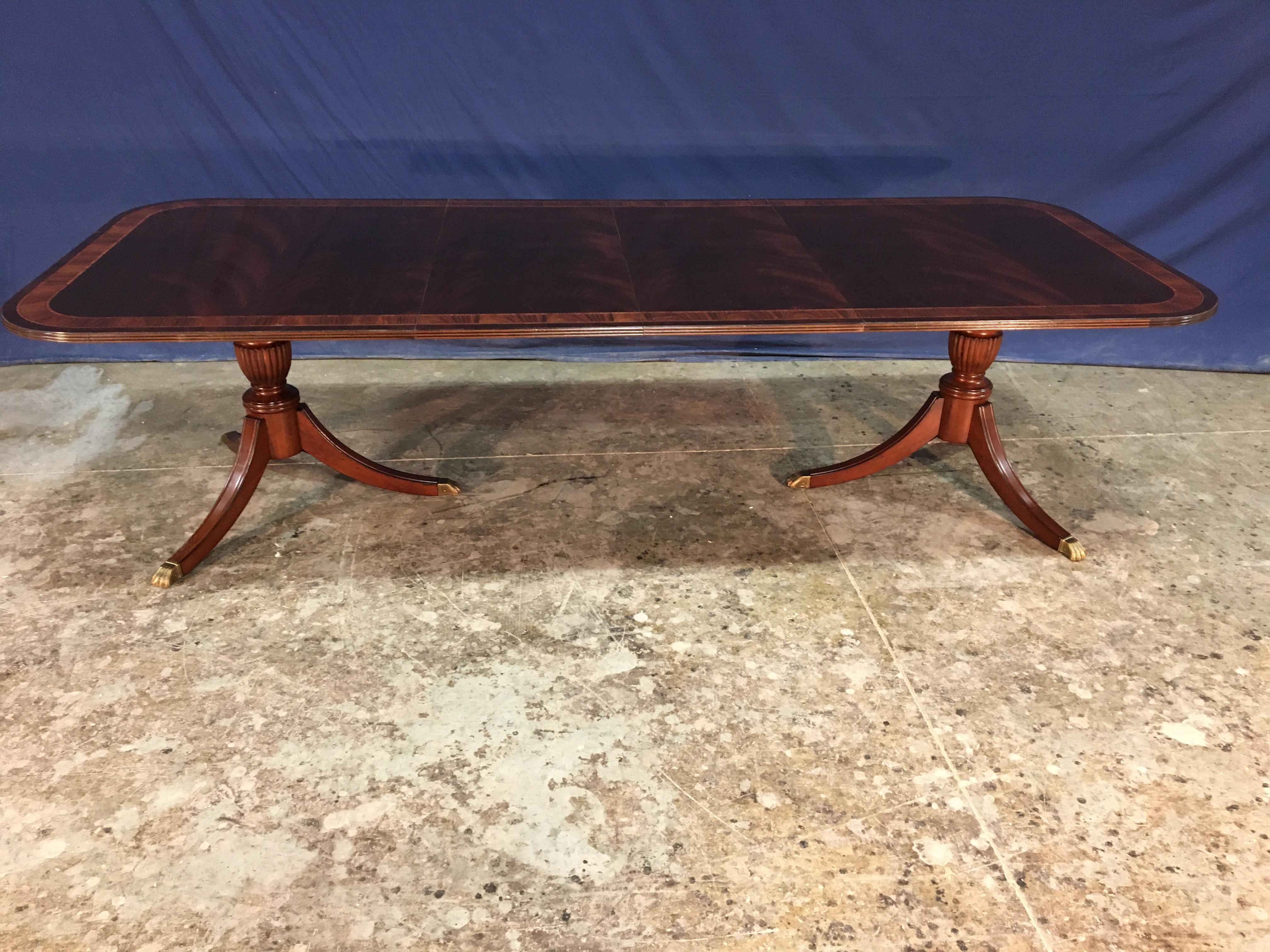 Multi-Banded Mahogany Georgian Style Dining Table by Leighton Hall In New Condition For Sale In Suwanee, GA