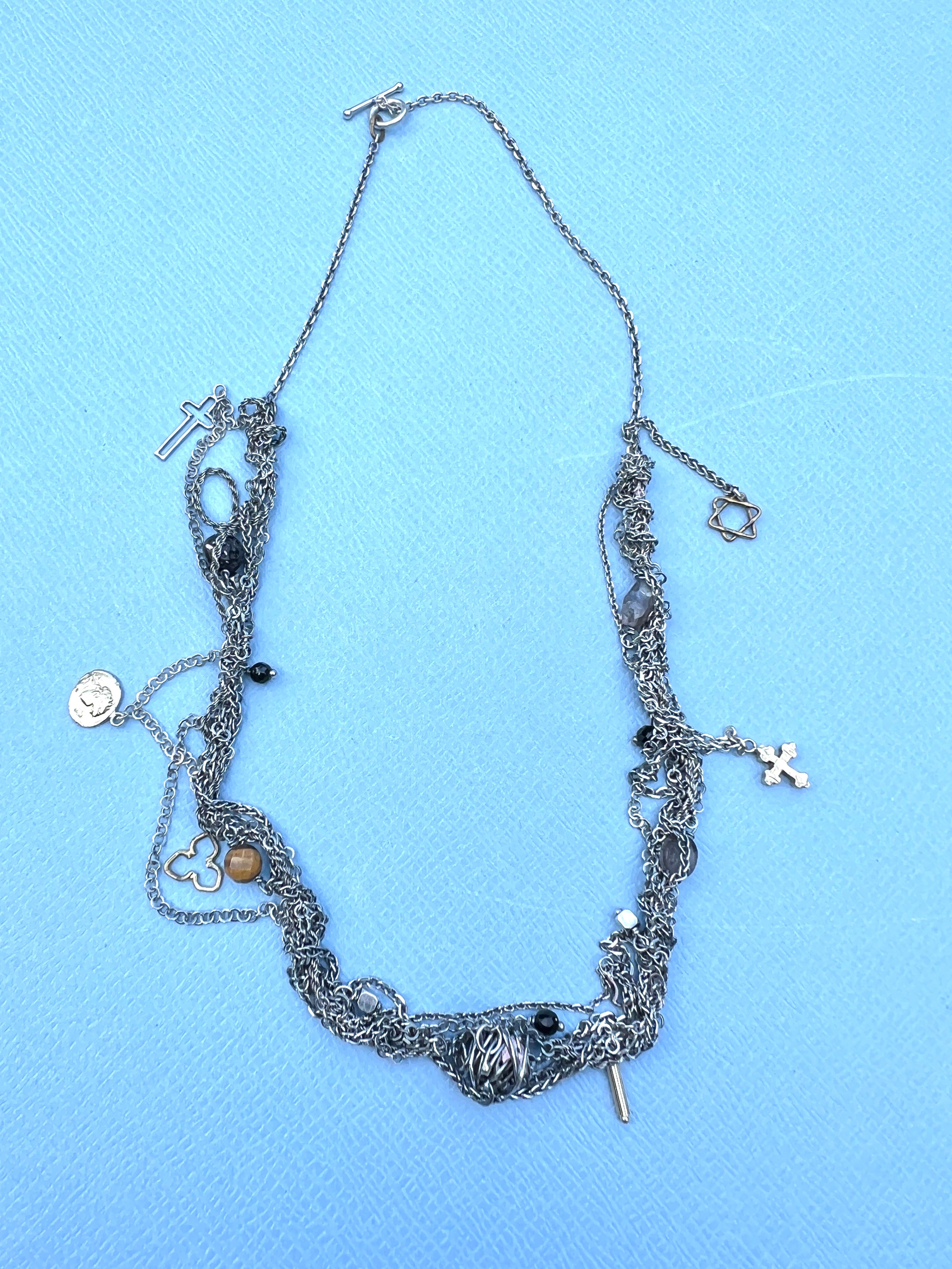 Contemporaneo Collana a catena multipla intrecciata in argento Stella Spinello Occhio di Tigre Labradorite in vendita