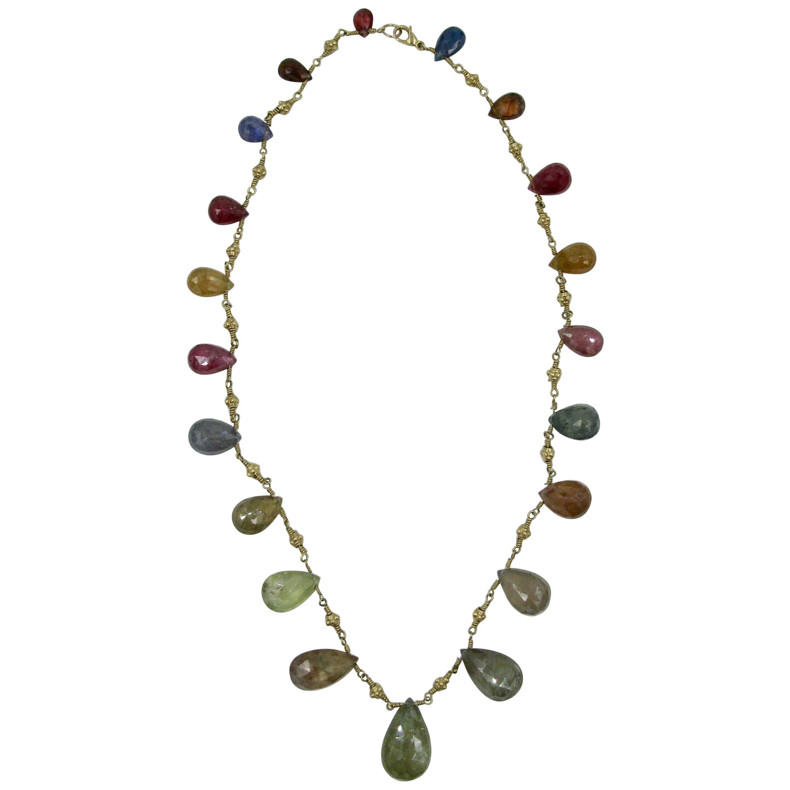 Collier en or 14 carats avec saphirs multicolores de 11 carats et rubis, pierres précieuses étrusques taillées en poire