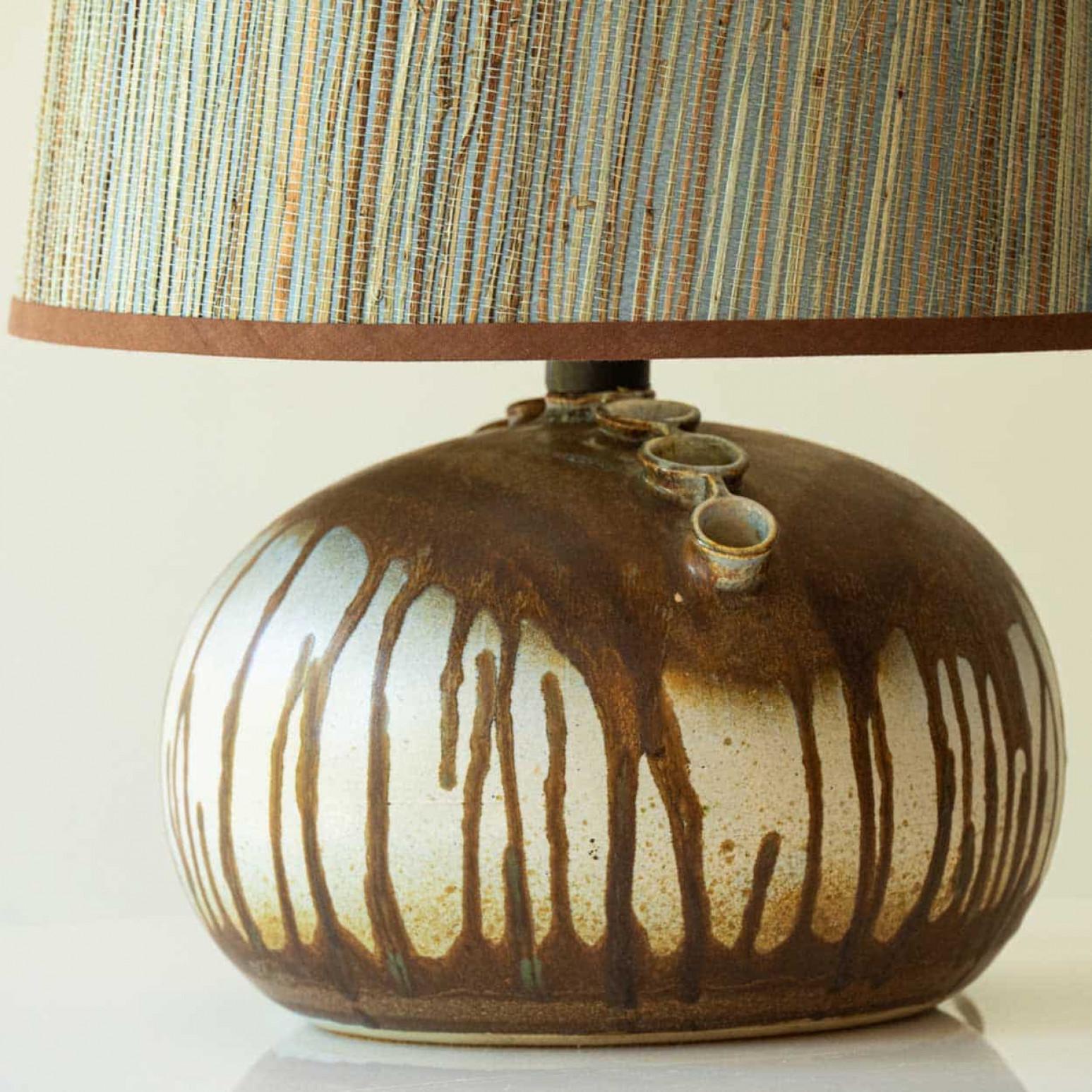 Mehrfarbige Keramik-Tischlampe, neuer Lampenschirm von R. Houben, 1970er Jahre im Zustand „Gut“ im Angebot in Rijssen, NL