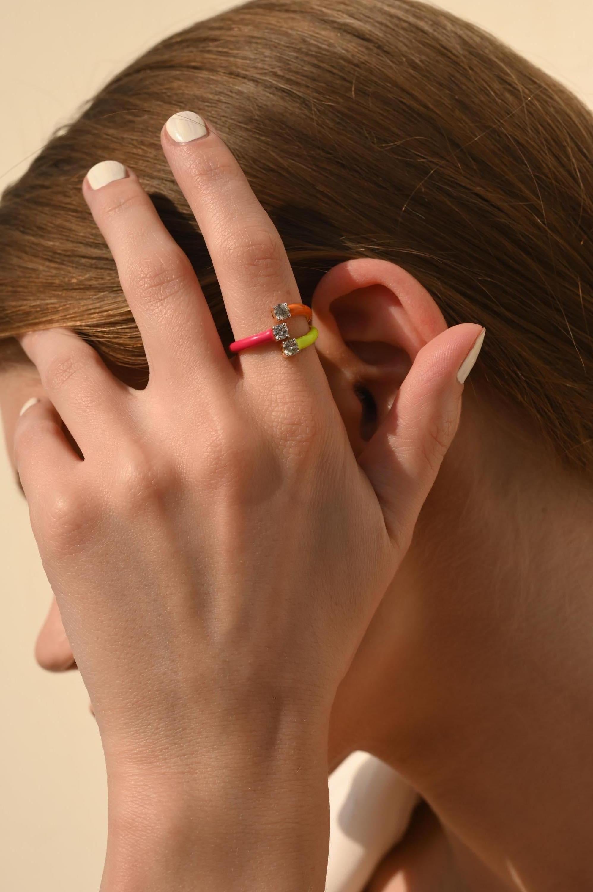 En vente :  Bague réglable en or jaune 14k avec émail de couleur vive et diamant 5