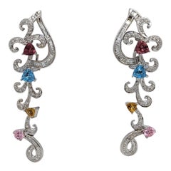 Boucles d'oreilles pendantes en pierres de couleur et diamants blancs en 18K
