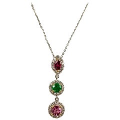 Collier pendentif de pierres précieuses multicolores