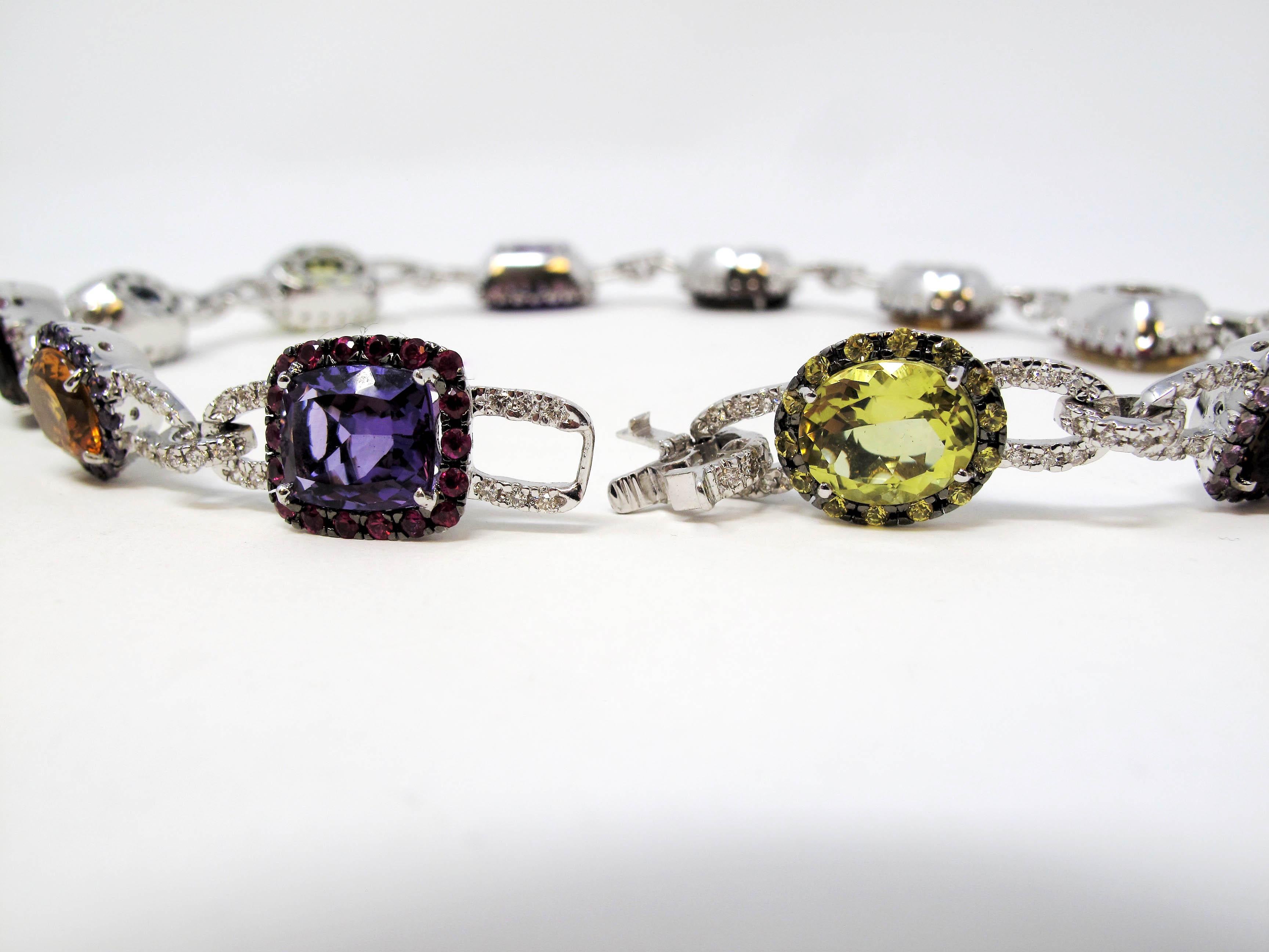 Mehrfarbige Edelsteine und Pavé-Diamanten Choker Halskette 18 Karat Weißgold 1