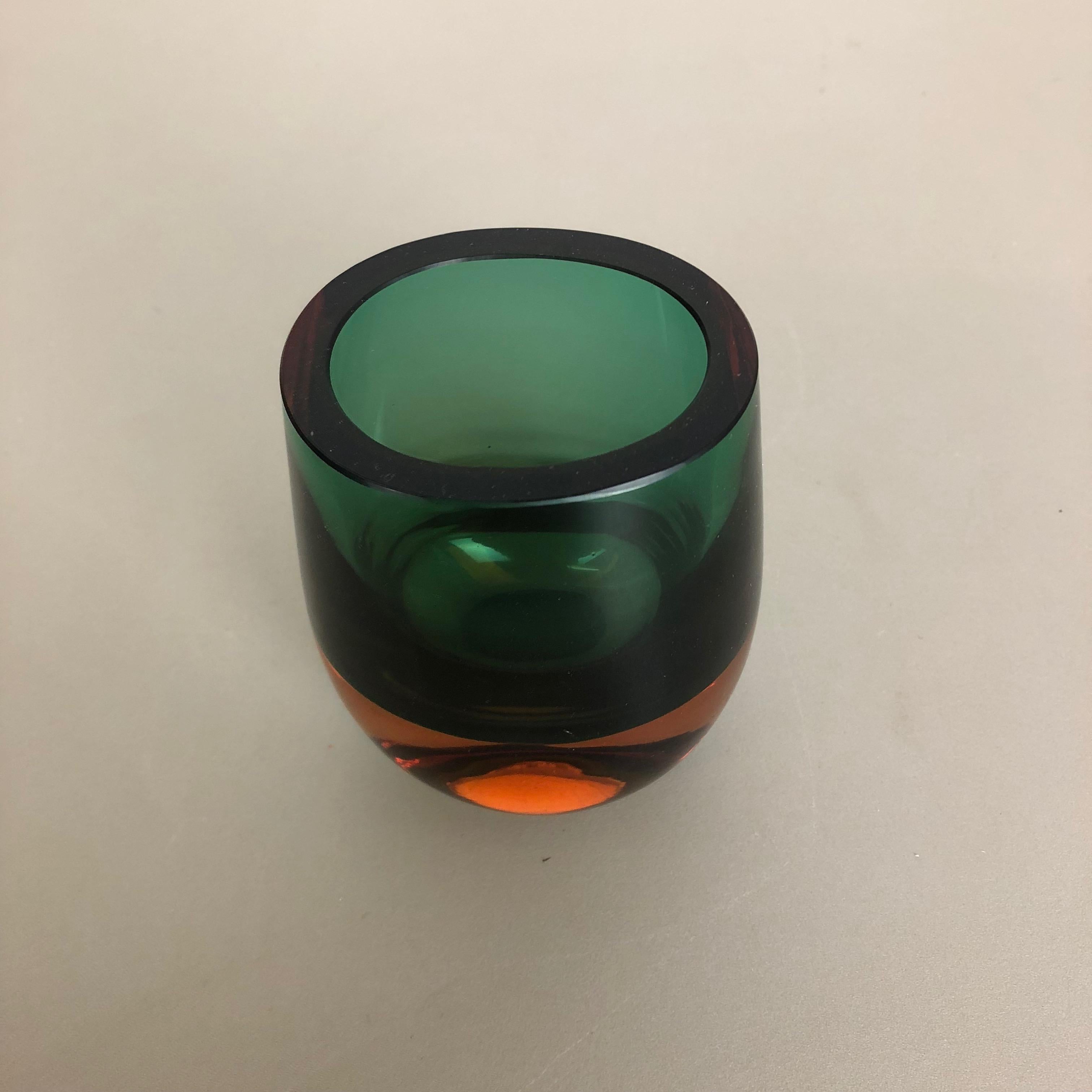 Multi-Color Heavy Two Color Murano Glass Sommerso Object Vase Bowl, Italy, 1970s In Good Condition For Sale In Kirchlengern, DE