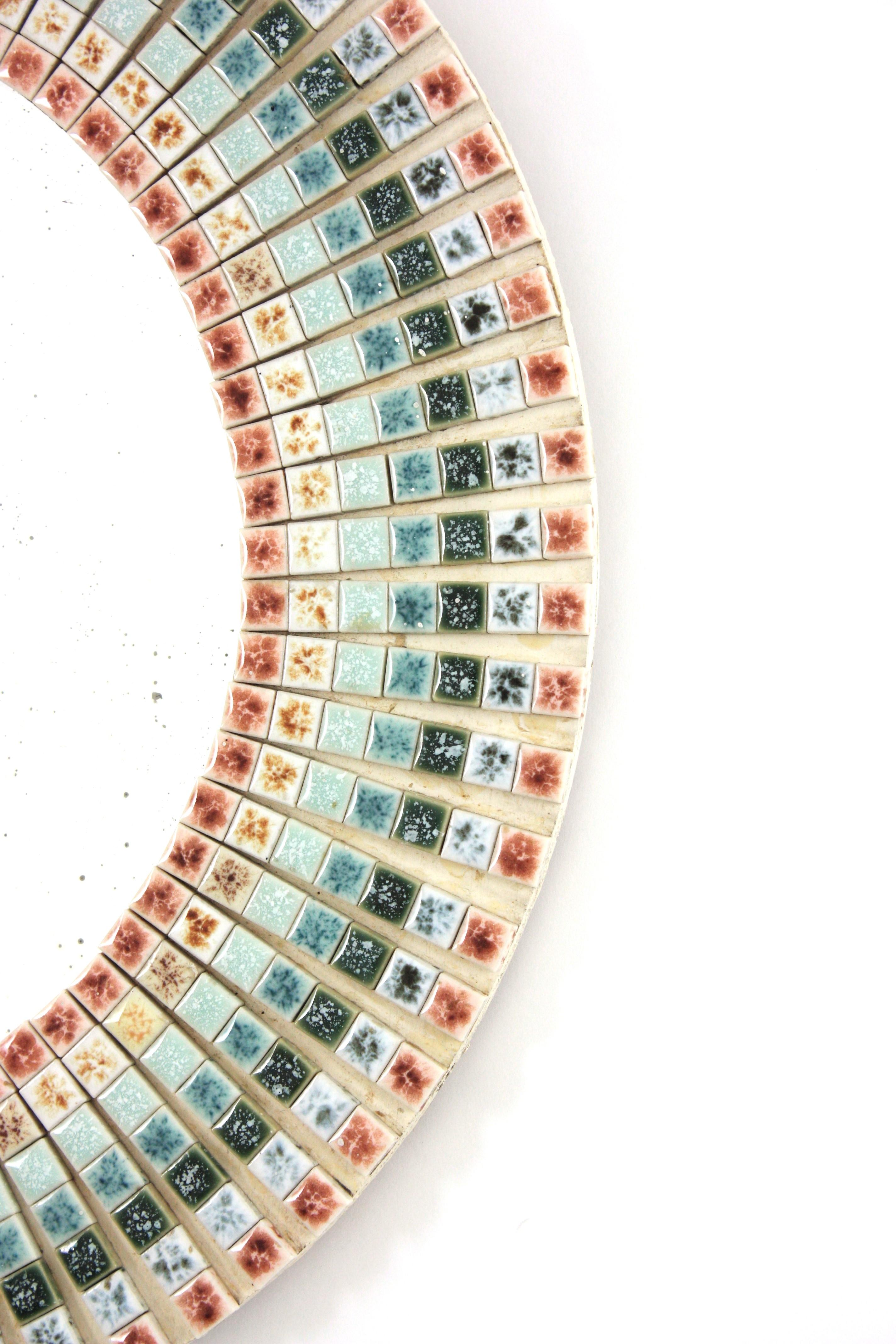 Espejo Redondo Mosaico Multicolor en Cerámica Esmaltada en Bueno estado para la venta en Barcelona, ES