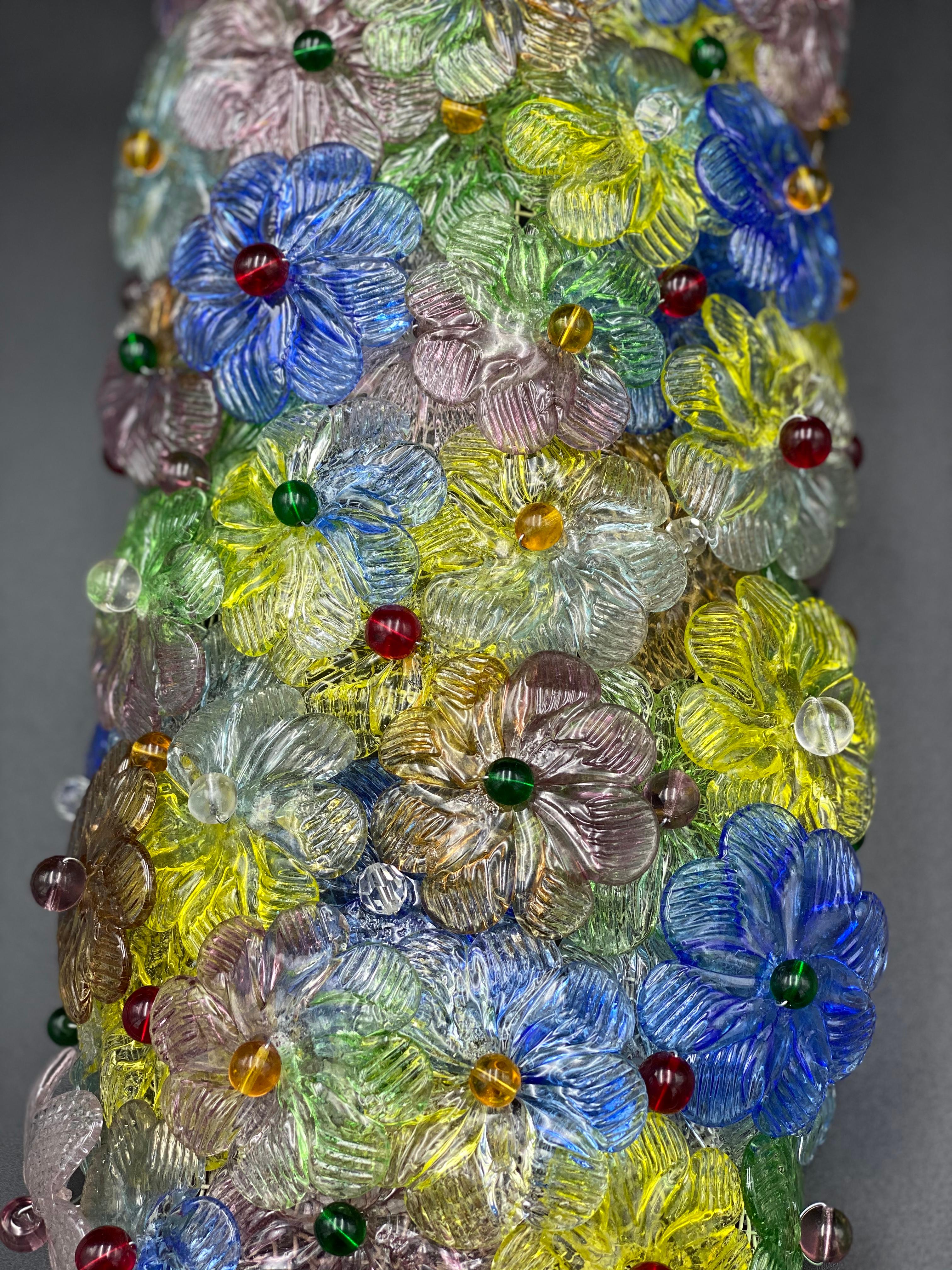 Verre brun Grand plafonnier en verre de Murano à fleurs multicolores, années 1950 en vente