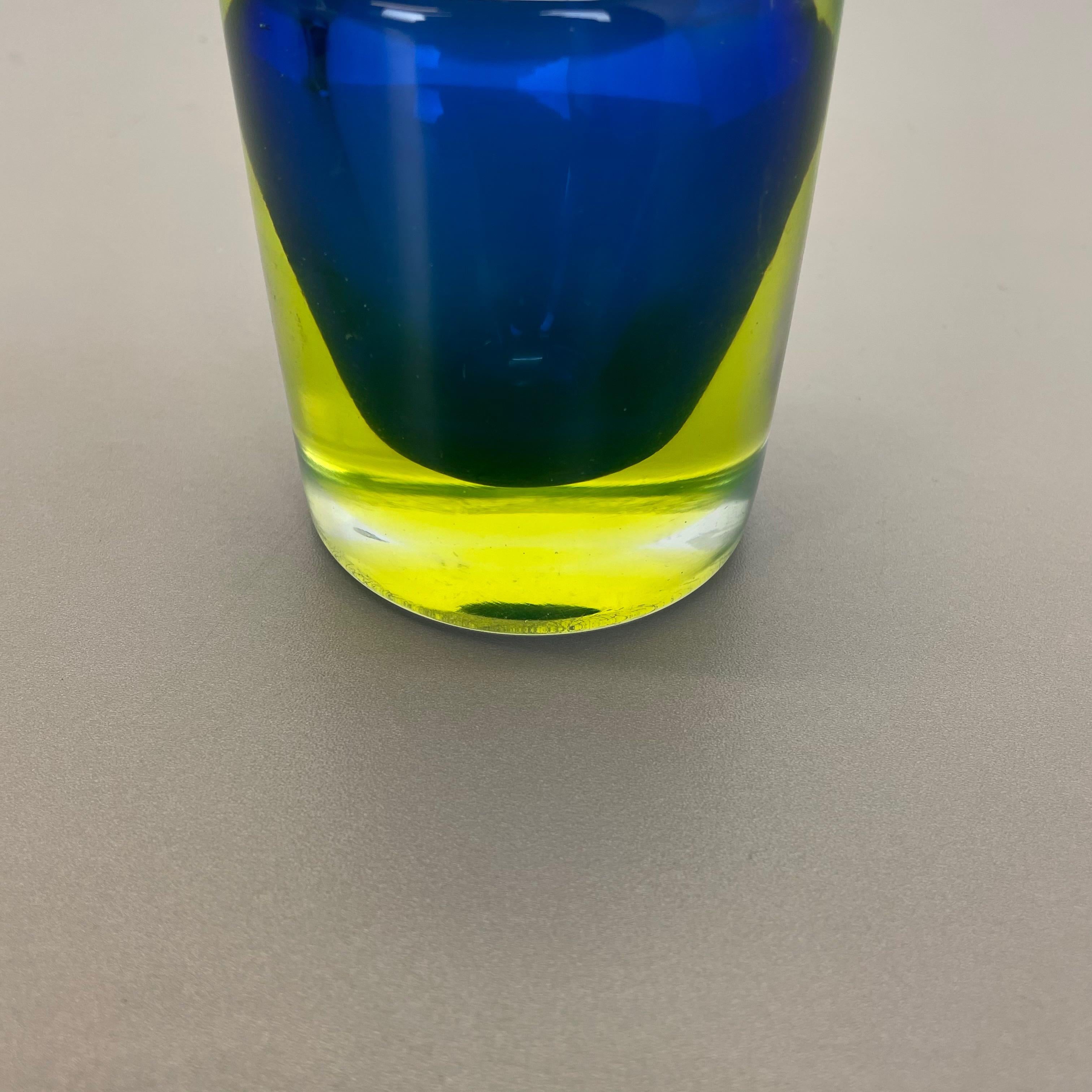 Multi-Color Murano Vetri Glass Sommerso Bowl Shell Ashtray Element, Italy, 1970s 4