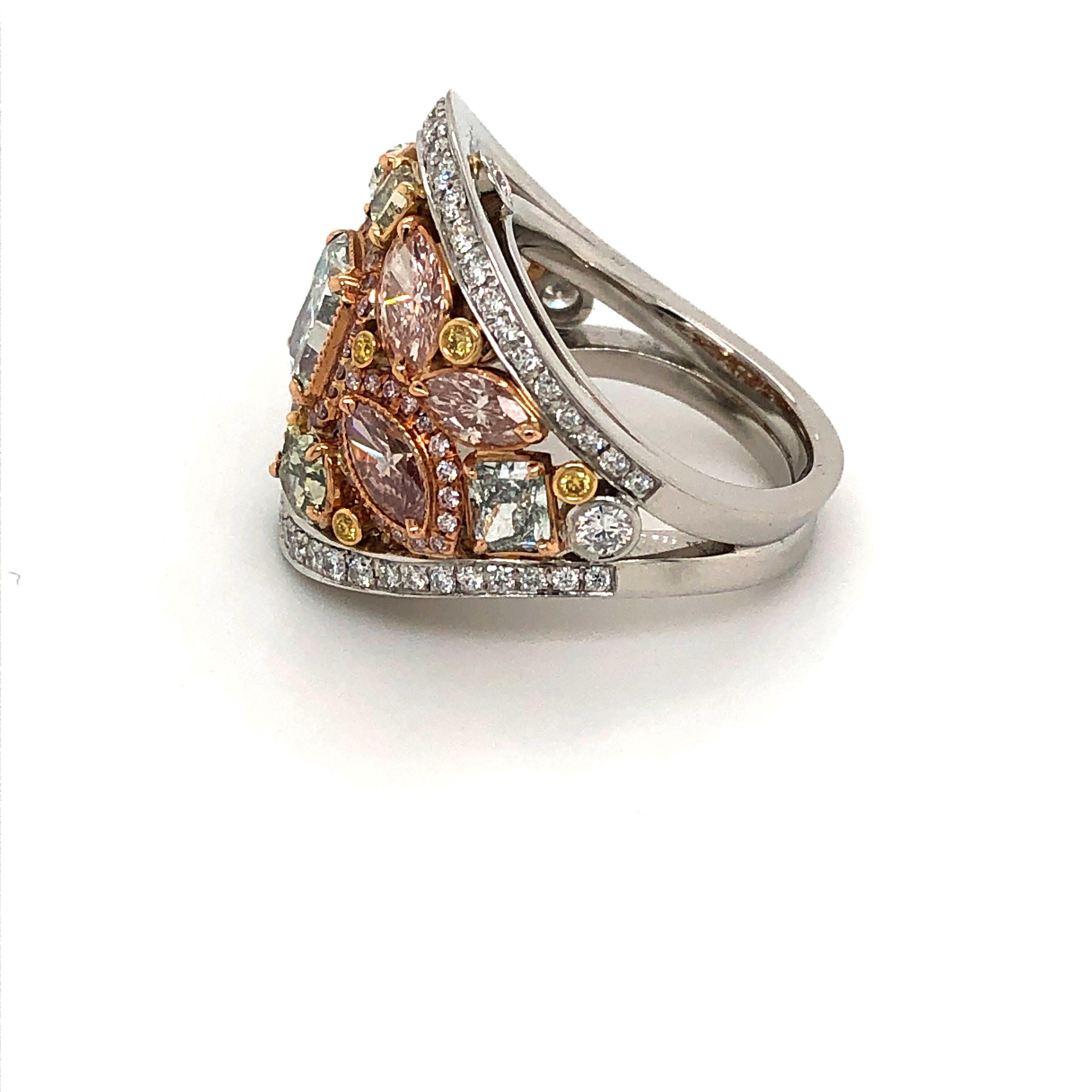 Contemporain Bague en or blanc 18 carats avec diamants naturels multicolores de couleur fantaisie « GIA » en vente
