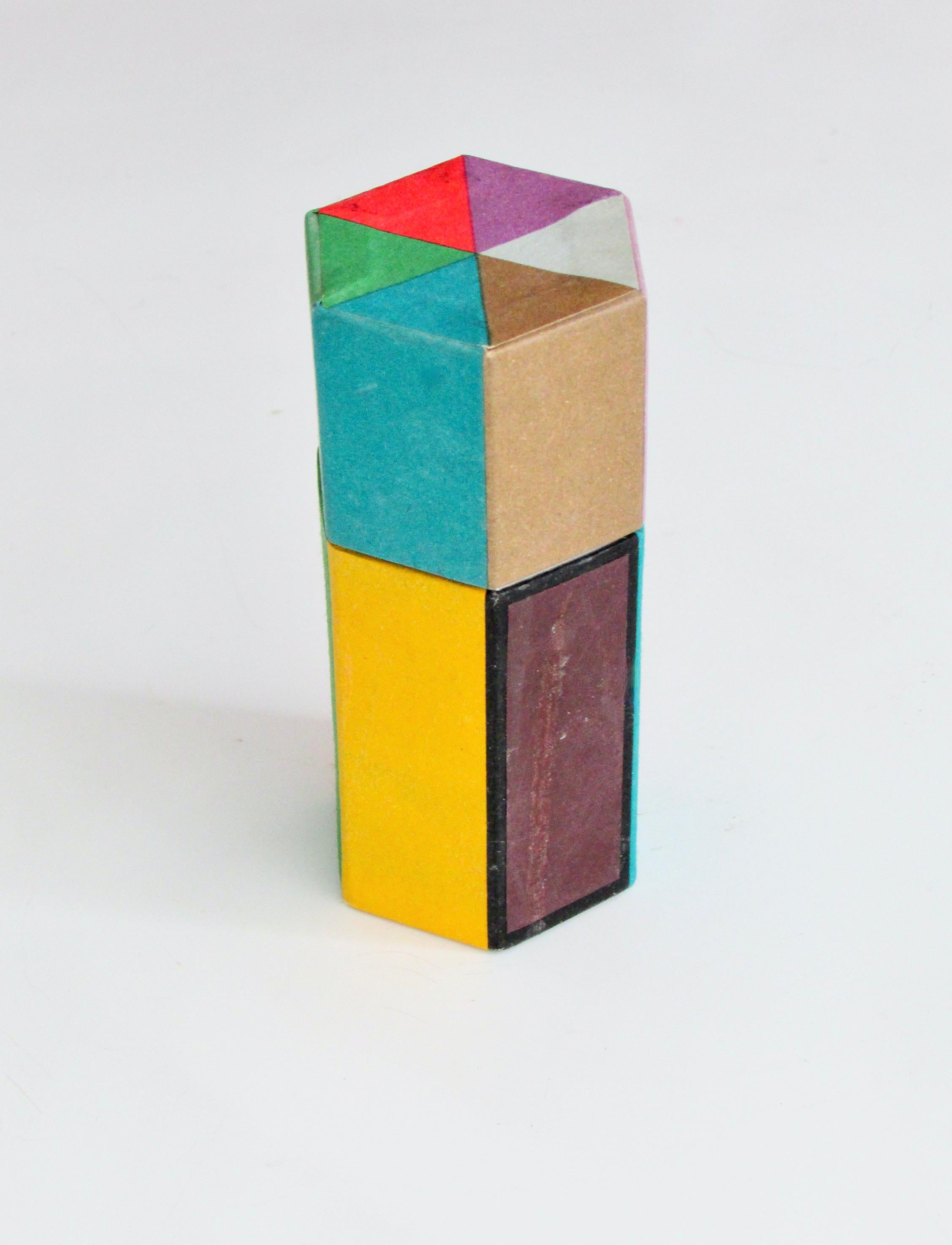 Boîte d'allumettes hexagonale Origami multicolore avec combinaisons de couleurs ajustées Bon état - En vente à Ferndale, MI