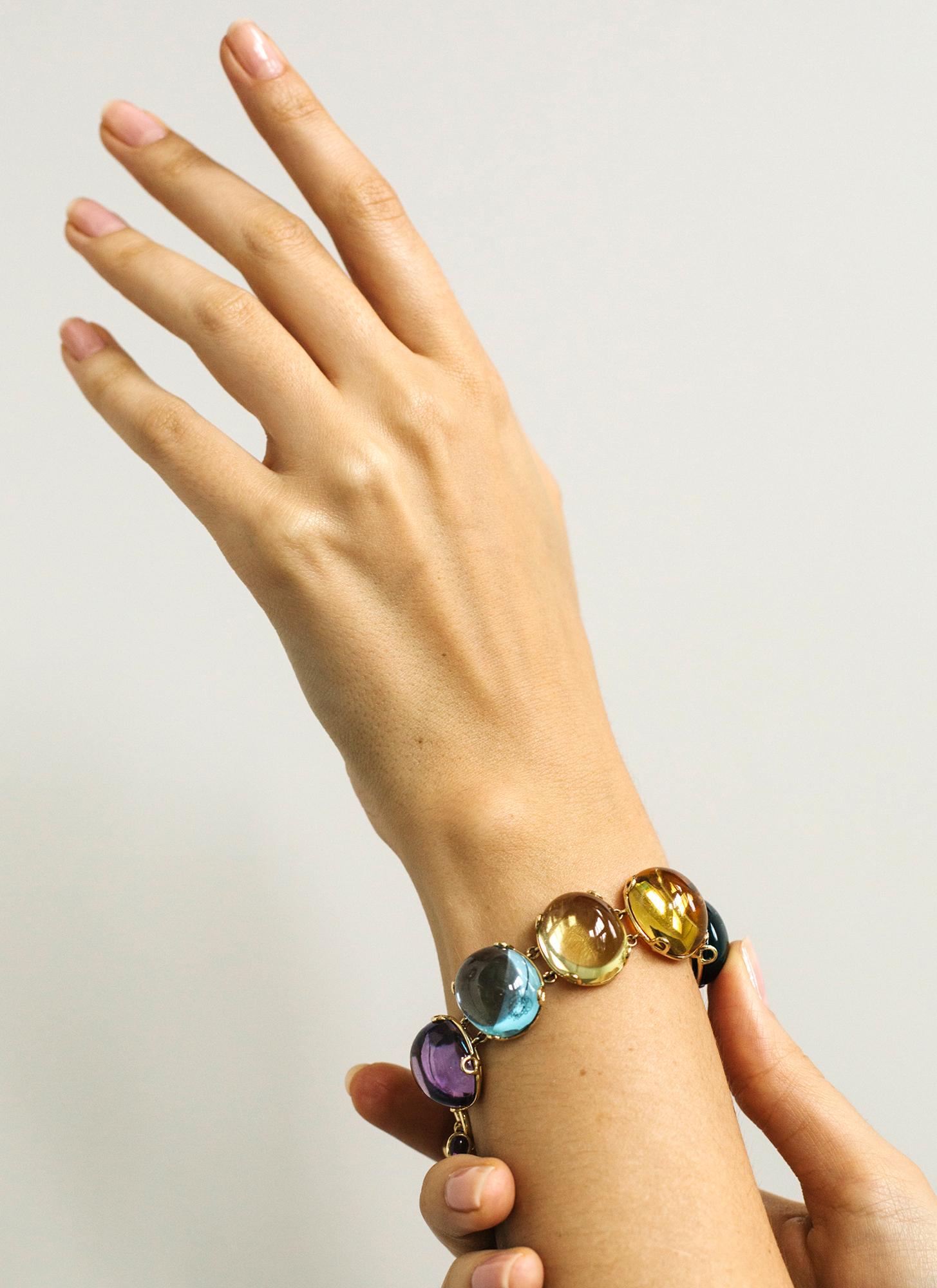 Goshwara Mehrfarbiges ovales Cabochon-Armband (Zeitgenössisch) im Angebot
