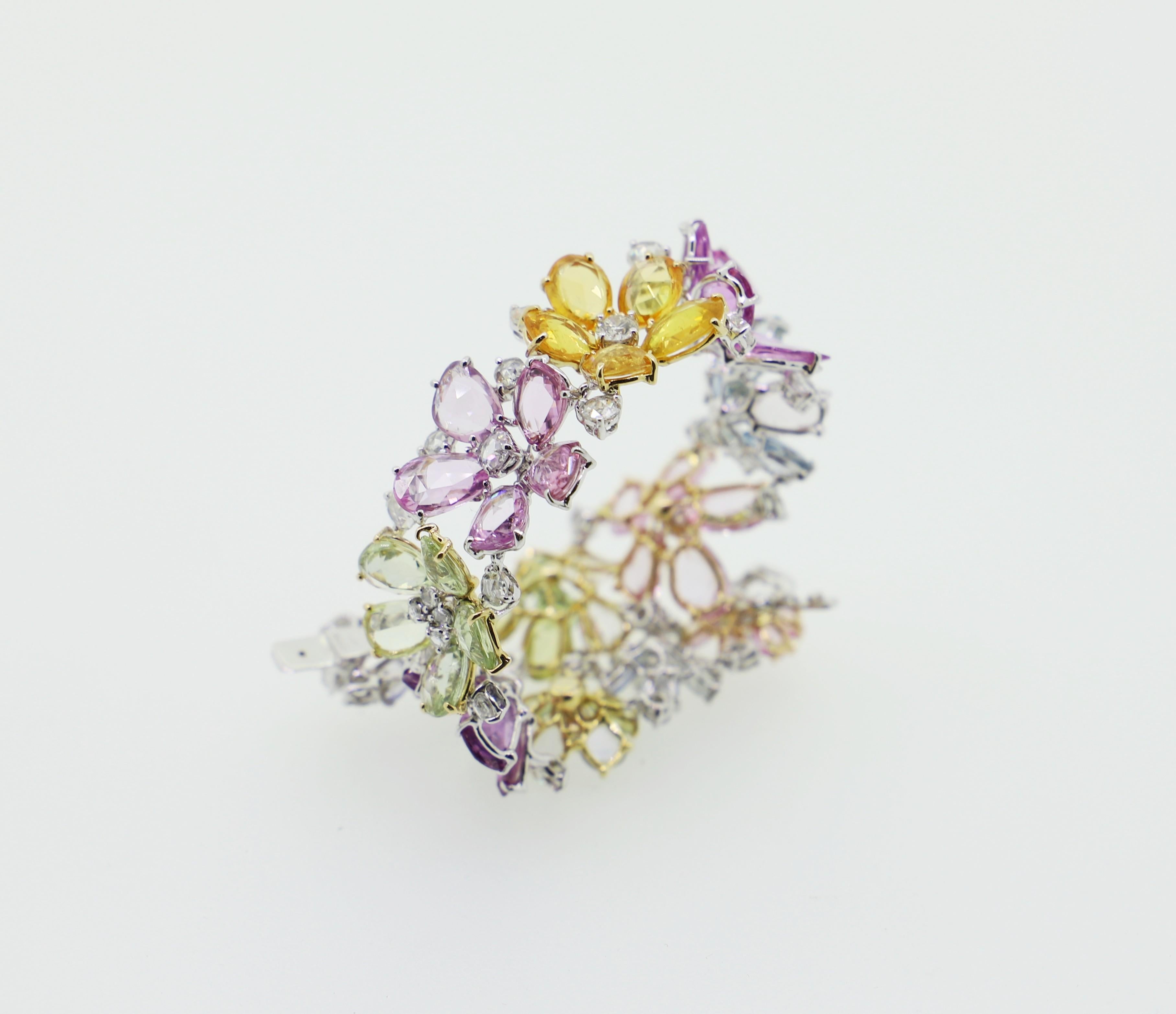 Multi-Color Pastel Rosecut Sapphire and White Diamonds Cuff Bracelet In New Condition For Sale In Milano, IT