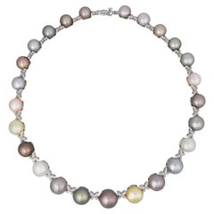 Mehrfarbige Perlen- und Diamant-Halskette
