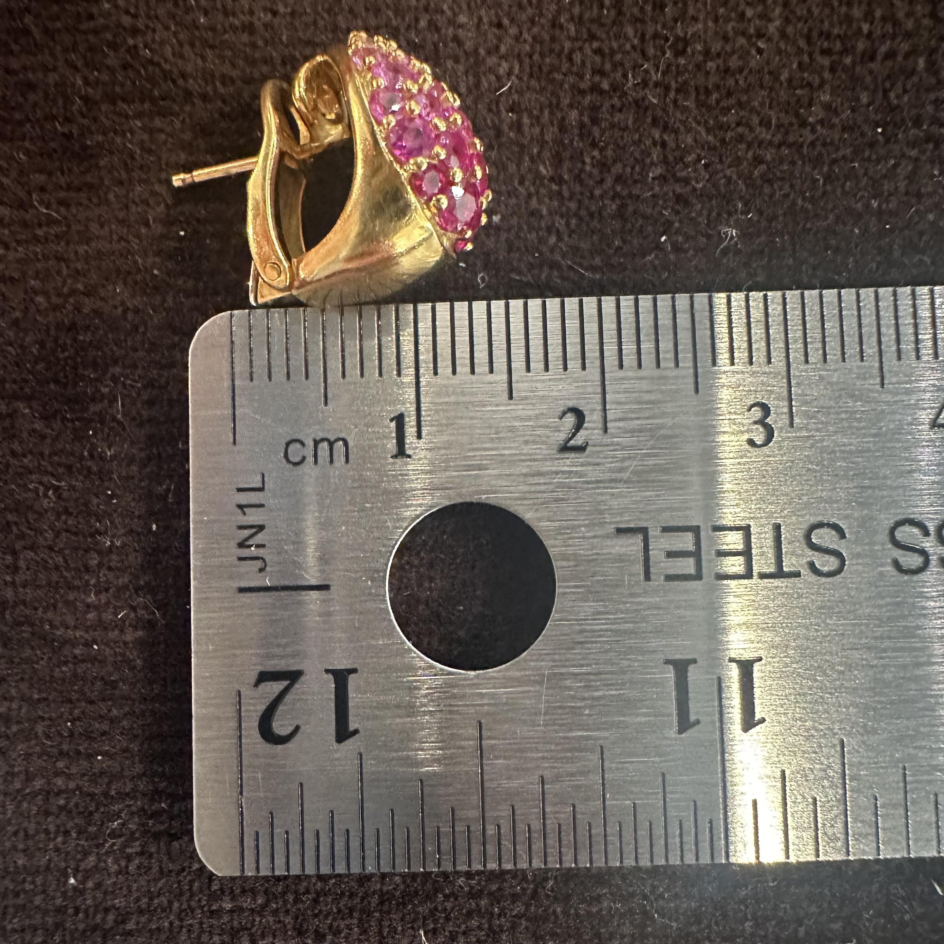 Multi-Color Pink Sapphire and Diamond Teardrop Earrings in Yellow Gold In Good Condition In Miami, FL