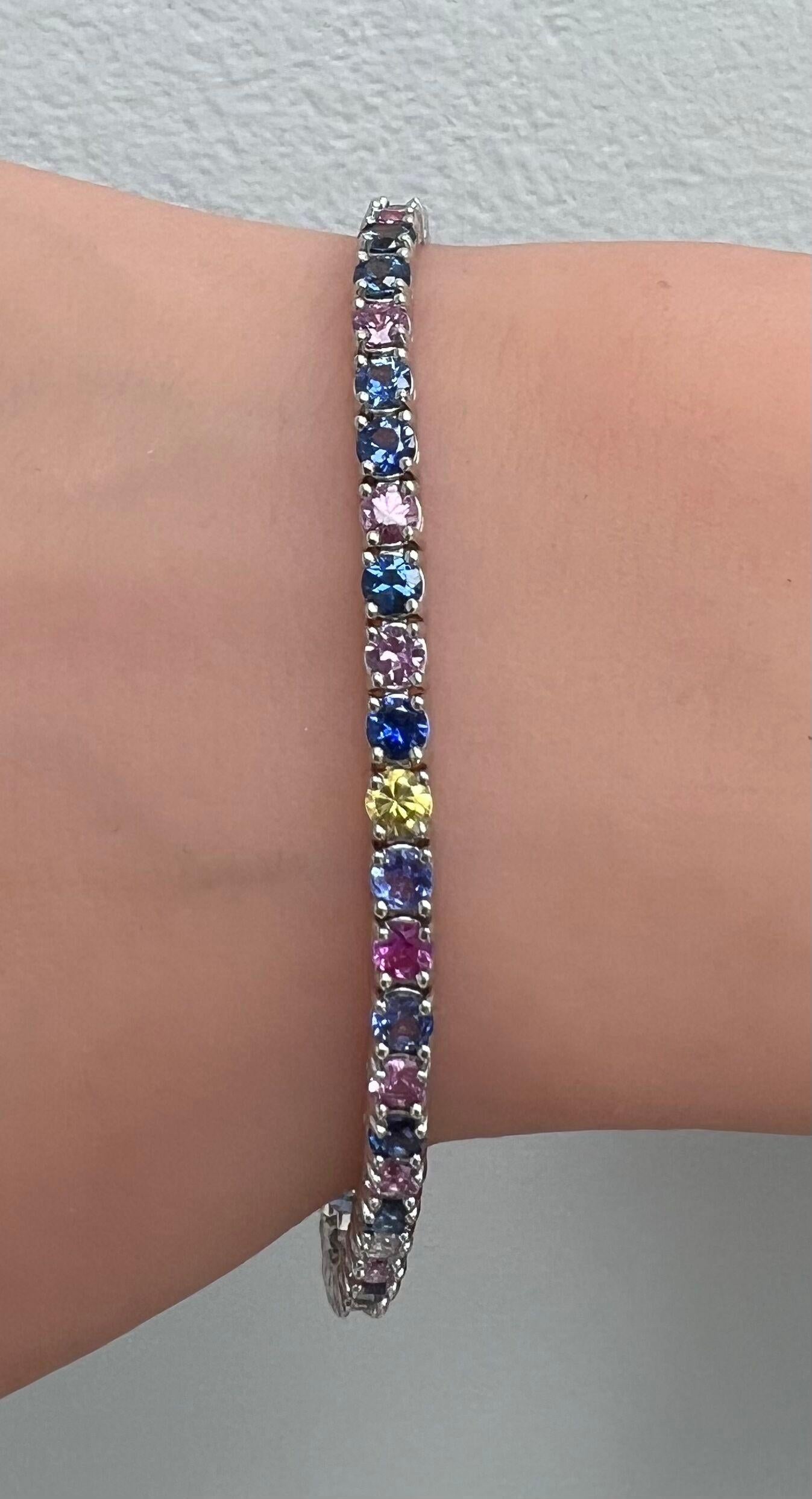 Multi-Color Rainbow Natural Sapphires Tennis Bracelet in 14k White Gold In New Condition For Sale In Great Neck, NY