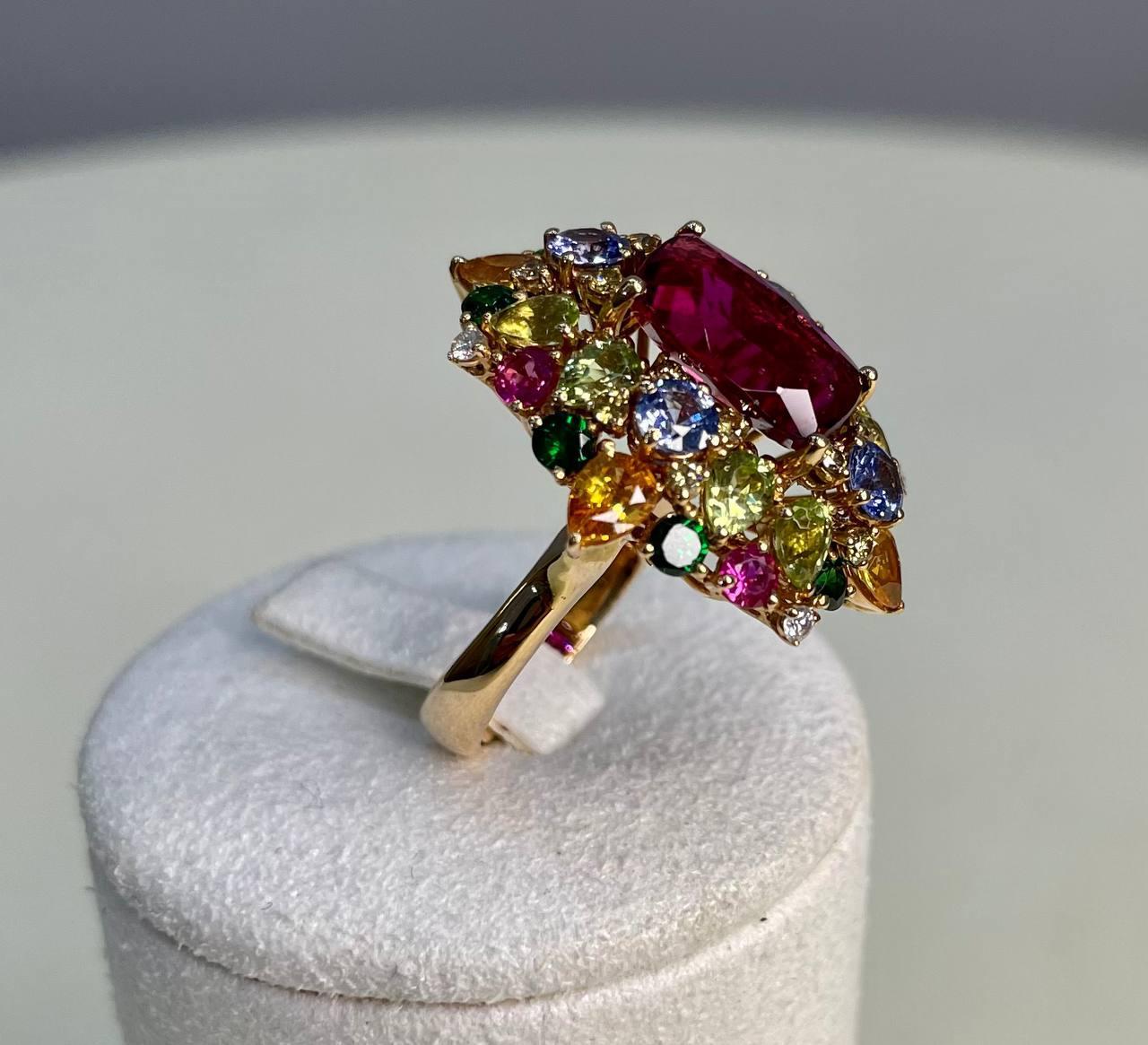 Anello multi colore con rubini, zaffiri, granati e diamanti in oro rosa 18 carati in vendita 5