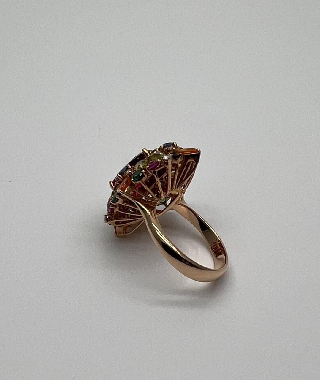 Anello multi colore con rubini, zaffiri, granati e diamanti in oro rosa 18 carati In condizioni Nuovo in vendita a Oakton, VA