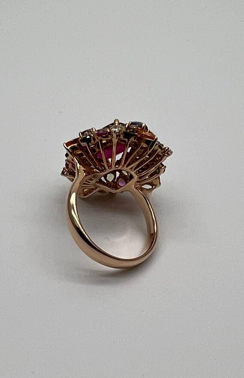 Donna Anello multi colore con rubini, zaffiri, granati e diamanti in oro rosa 18 carati in vendita