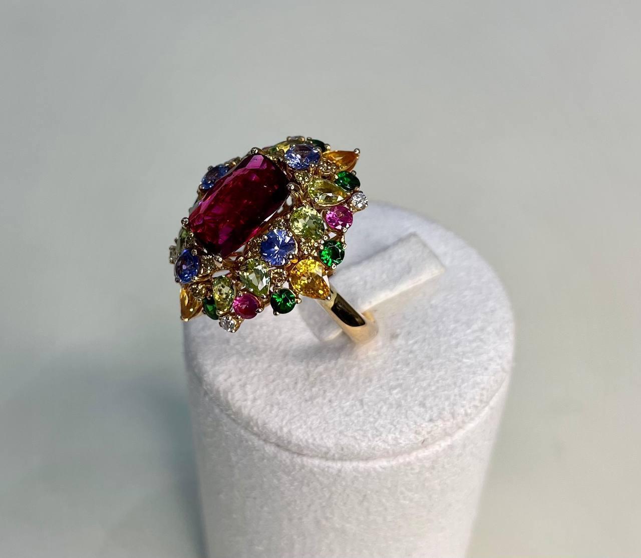 Anello multi colore con rubini, zaffiri, granati e diamanti in oro rosa 18 carati in vendita 4
