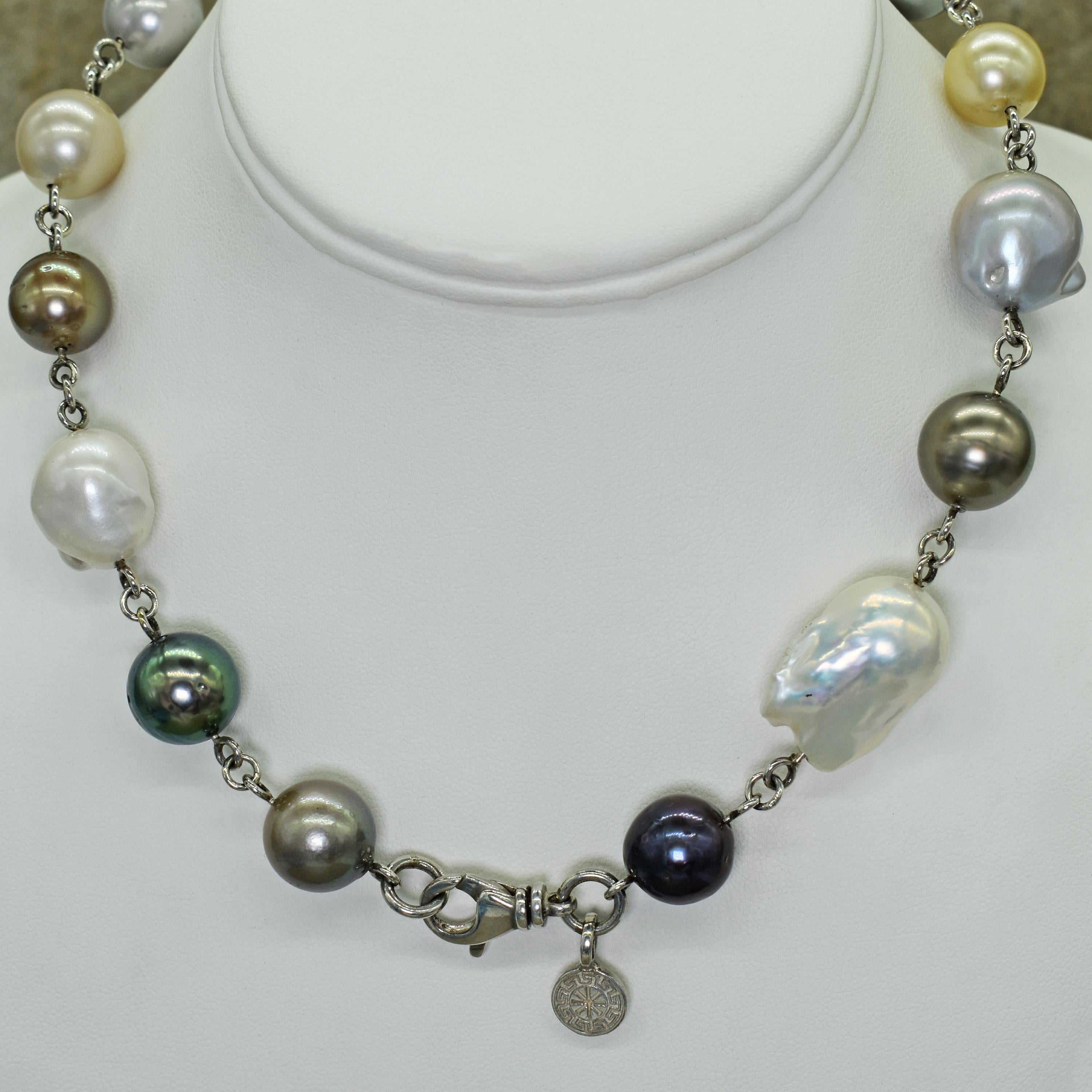 Mehrfarbige runde und barocke Perlen Sterlingsilber Gliederhalskette (Zeitgenössisch) im Angebot