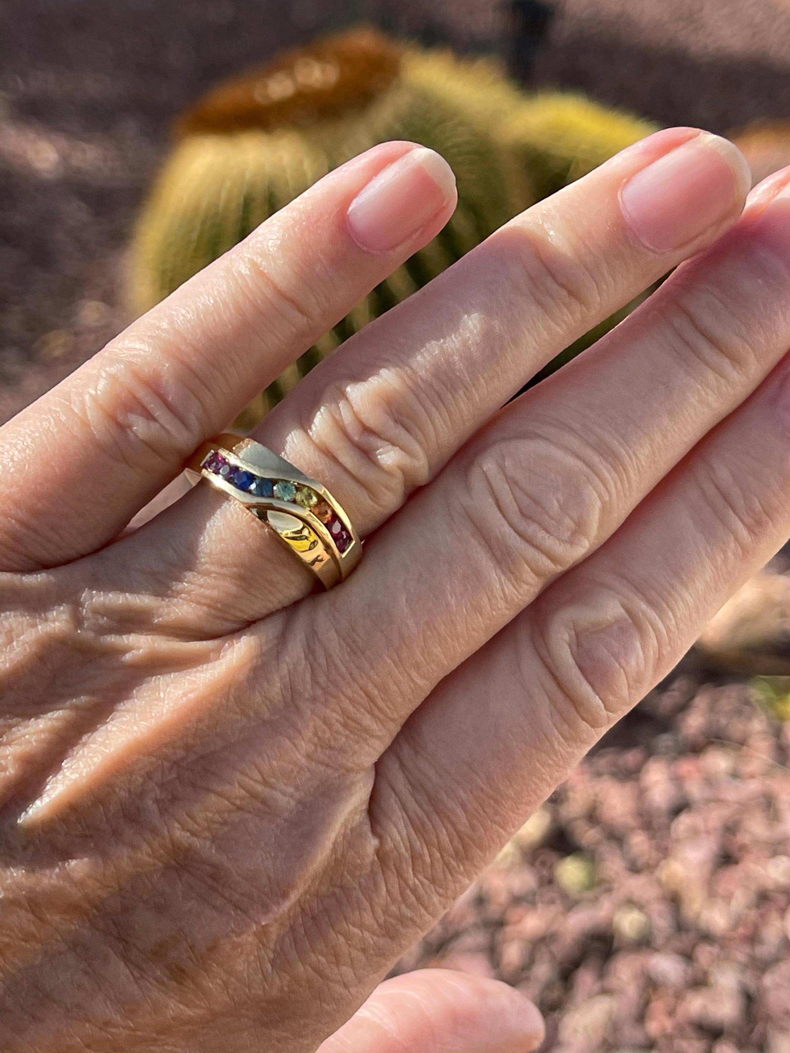 Women's or Men's Multi-Color Sapphire 18 Karat Yellow Gold Ring