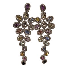 Mehrfarbige Saphir- und Diamant-Ohrringe in Tropfenform